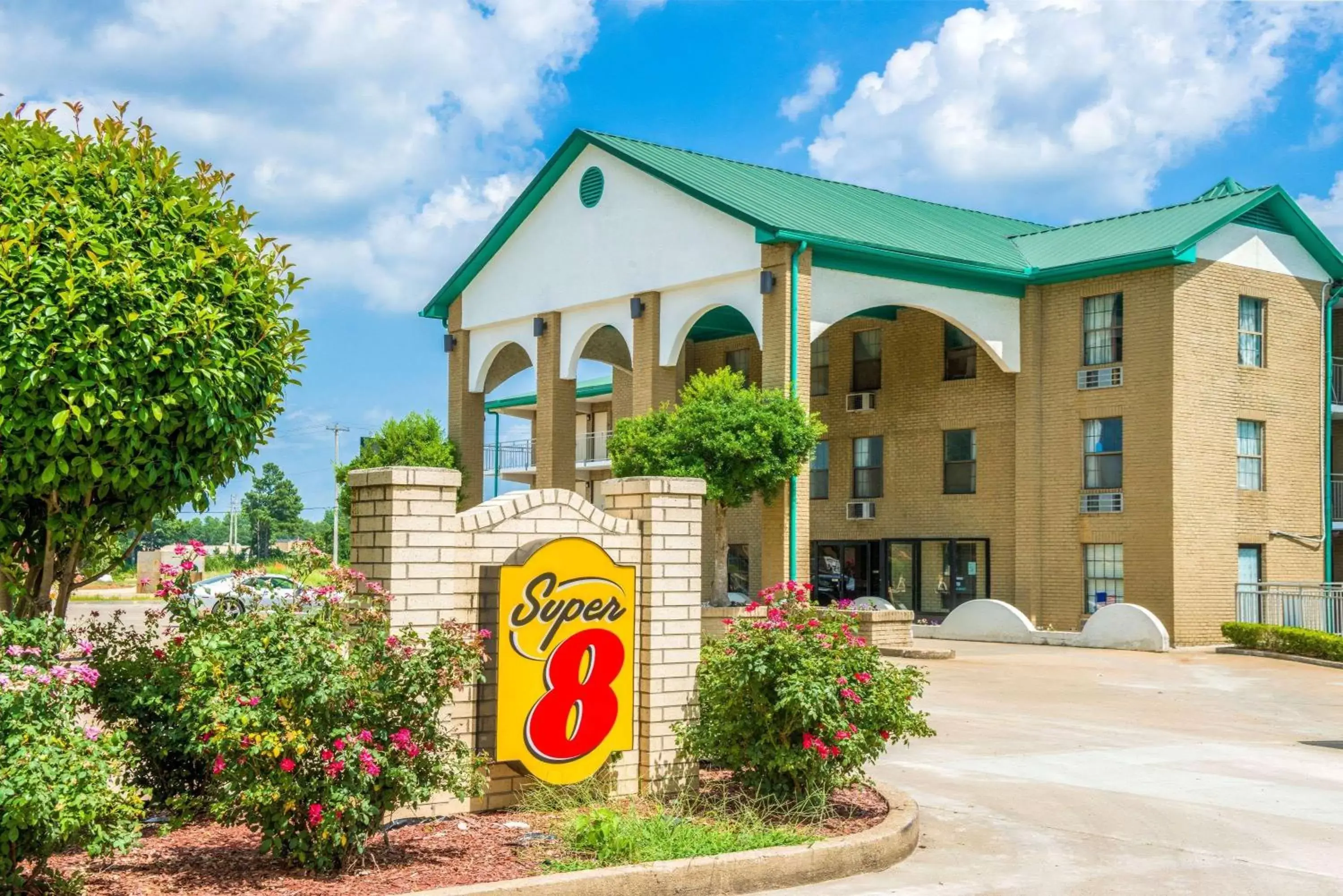 Property Building in Super 8 by Wyndham Lakeland