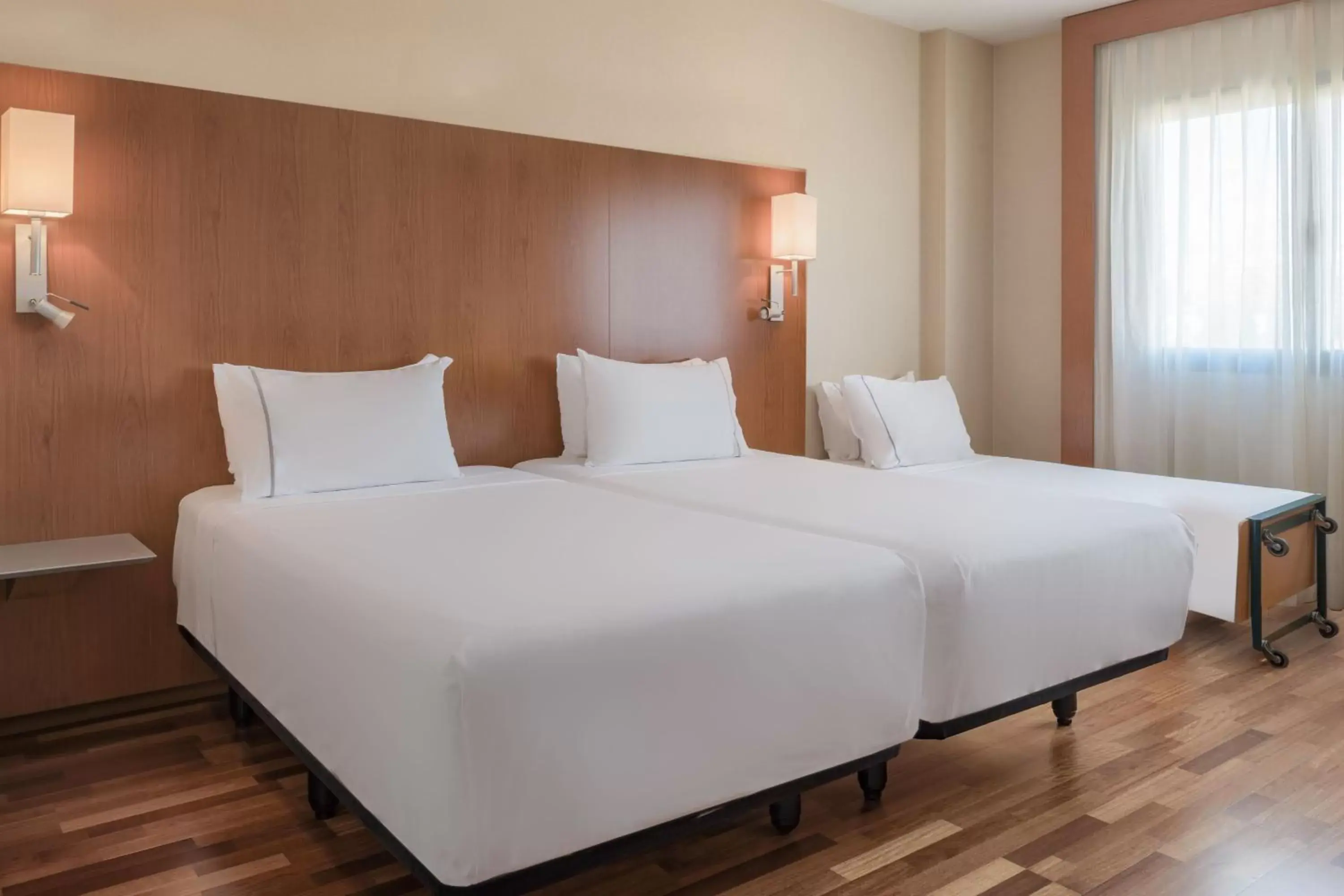 Photo of the whole room, Bed in AC Hotel Murcia by Marriott