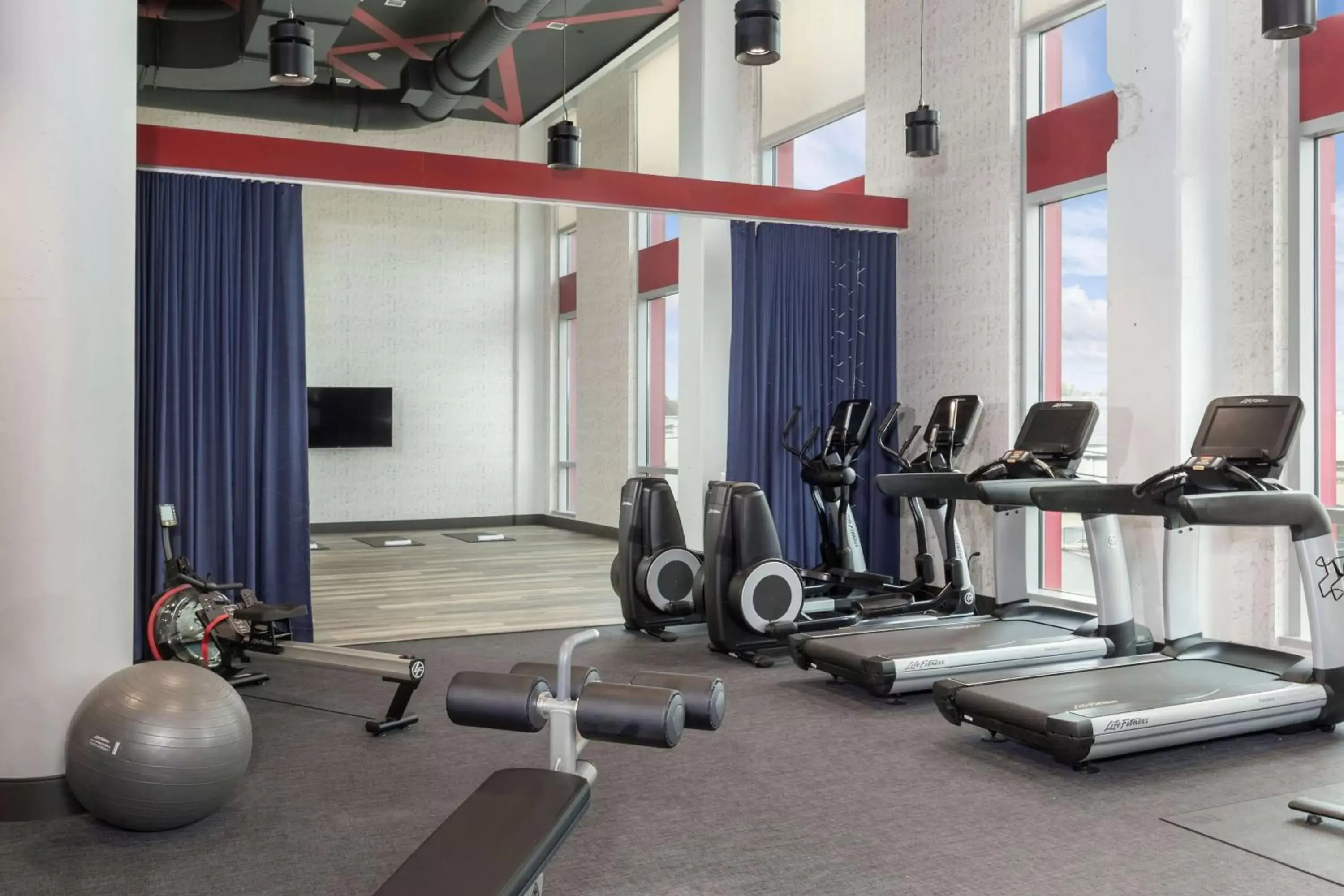 Fitness centre/facilities, Fitness Center/Facilities in The Summit Hotel