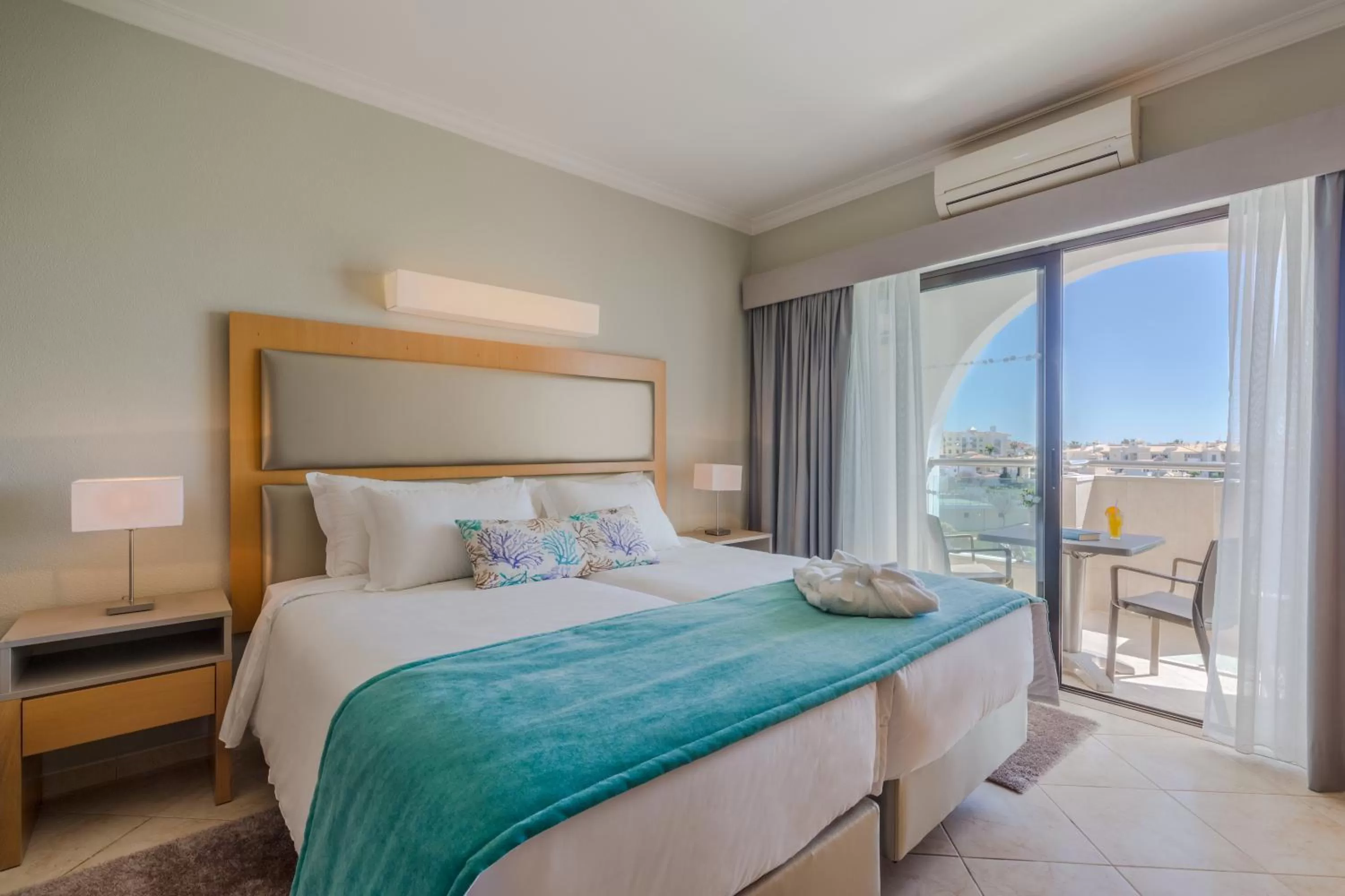 Bedroom, Bed in The Navigator - Solaqua