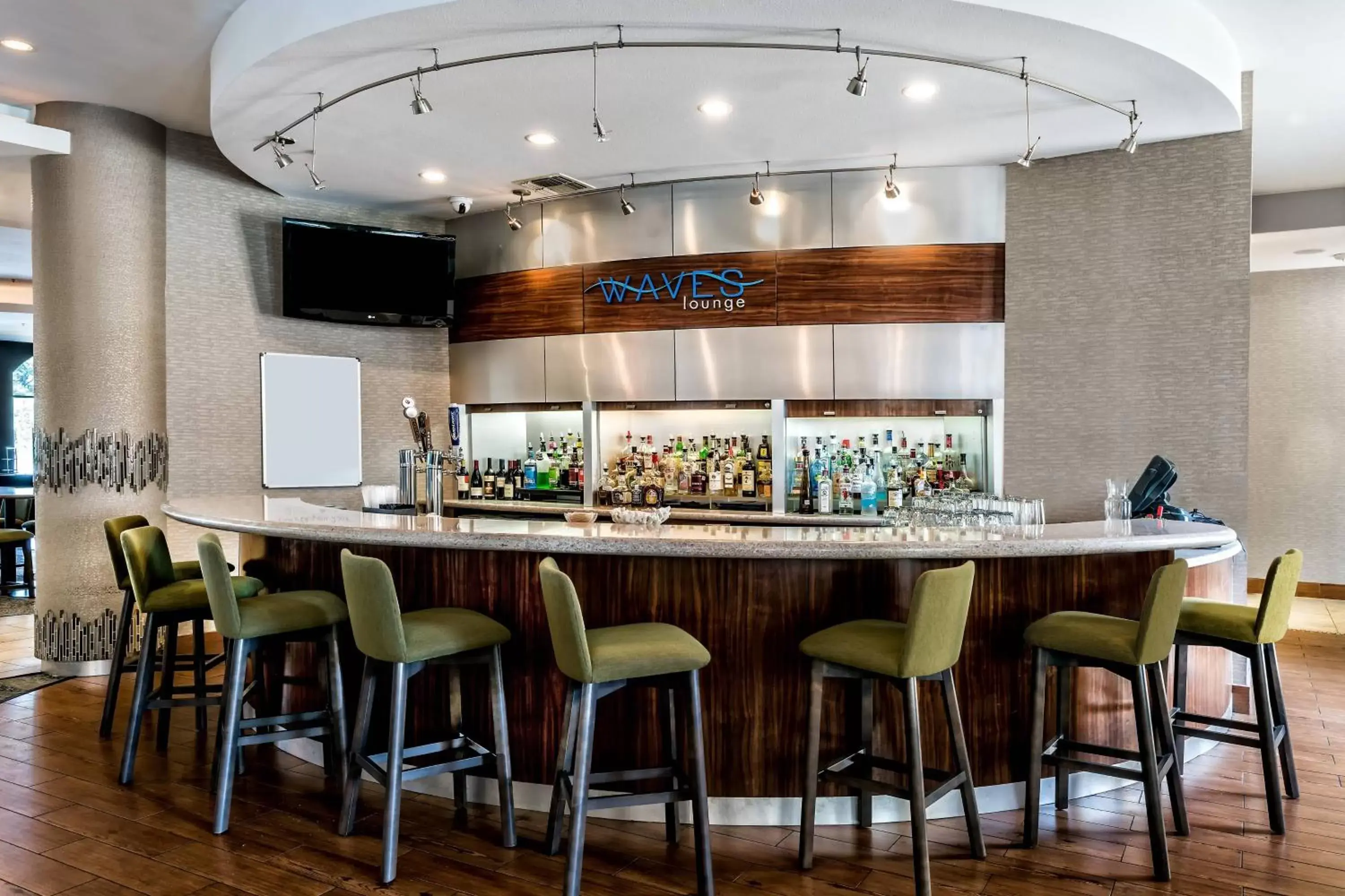 Lounge or bar, Lounge/Bar in Courtyard by Marriott San Antonio SeaWorld®/Westover Hills