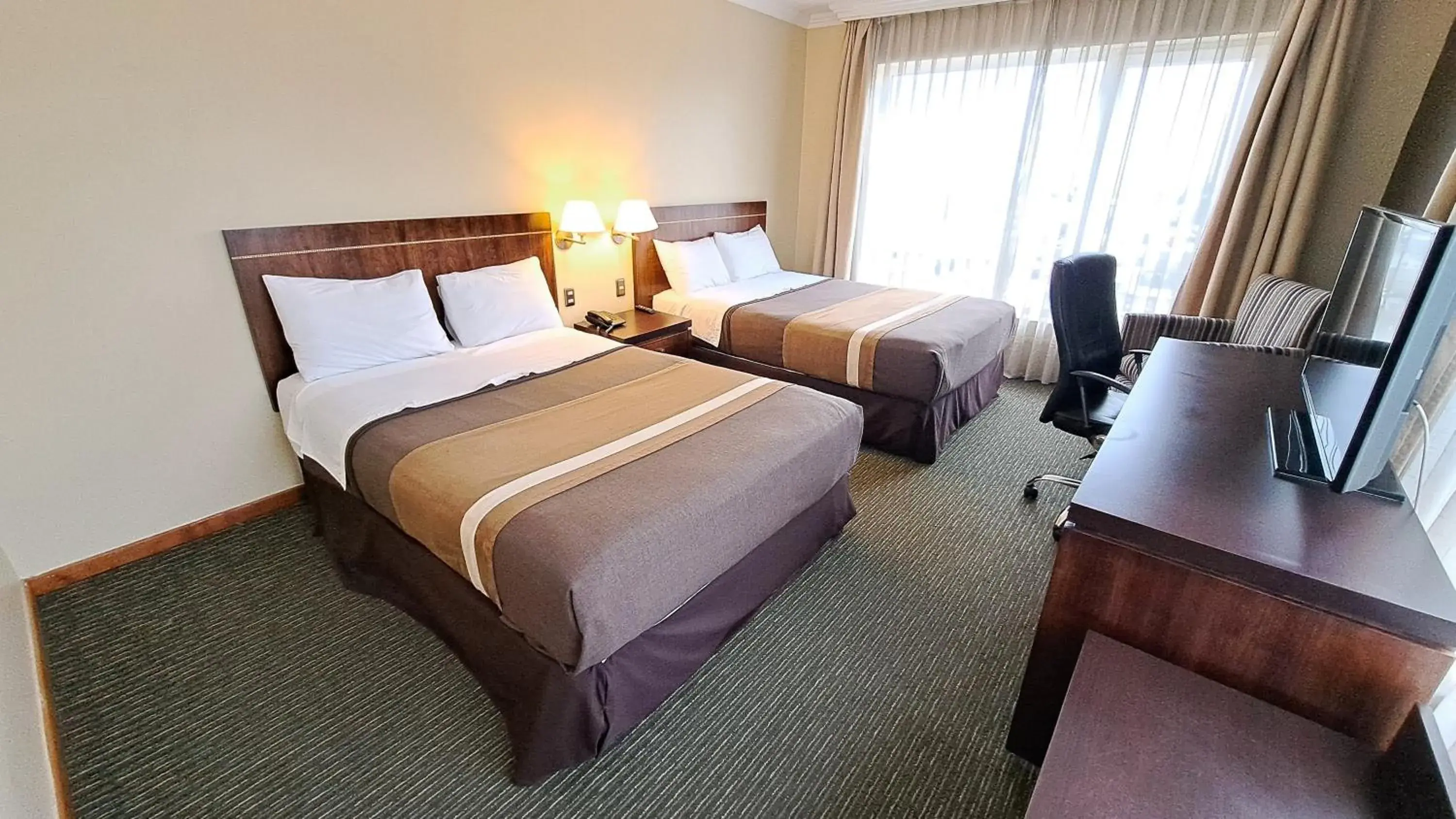 Bedroom, Bed in Hotel Diego de Almagro Temuco