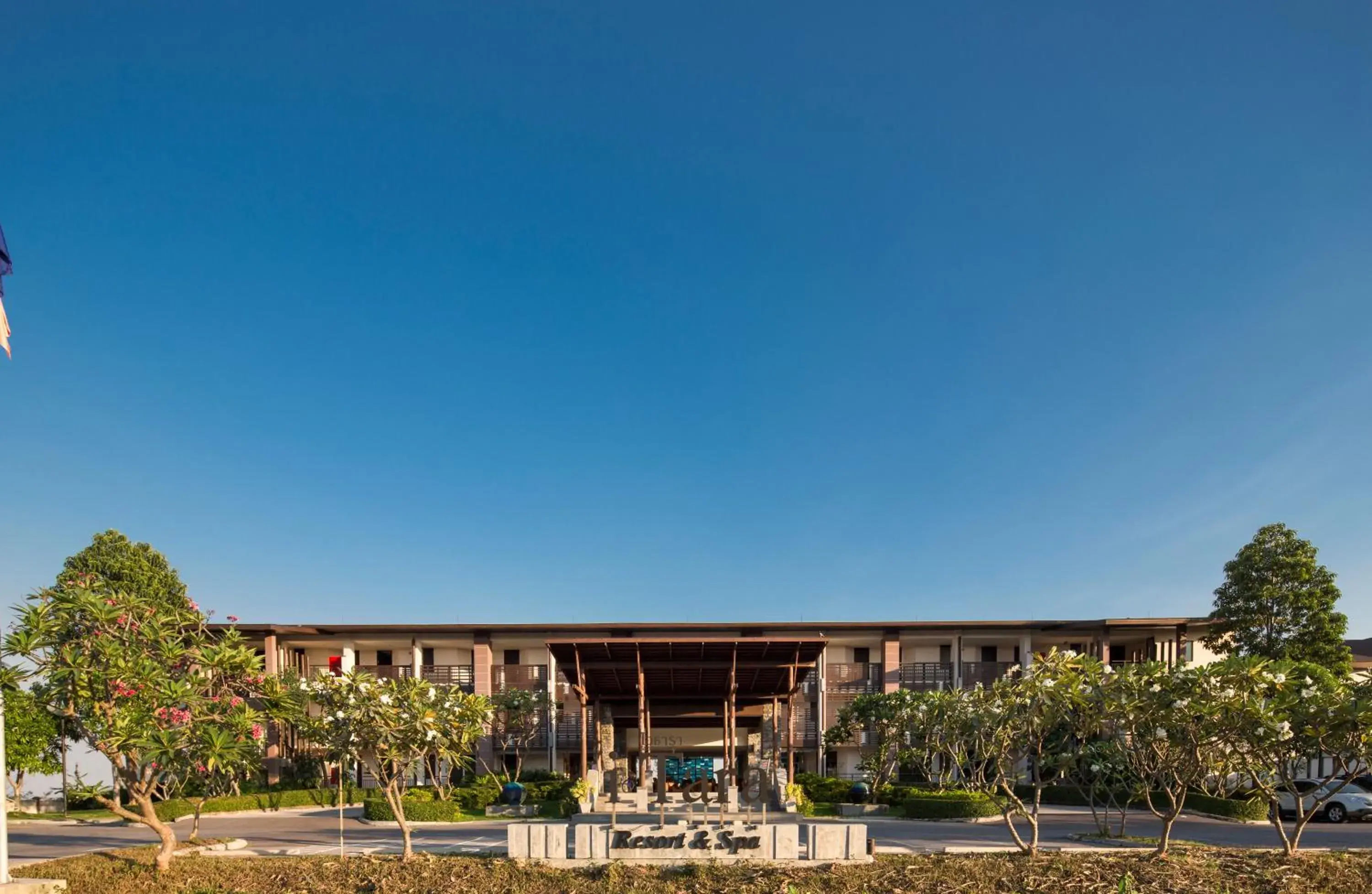 Facade/entrance, Property Building in i Tara Resort & Spa