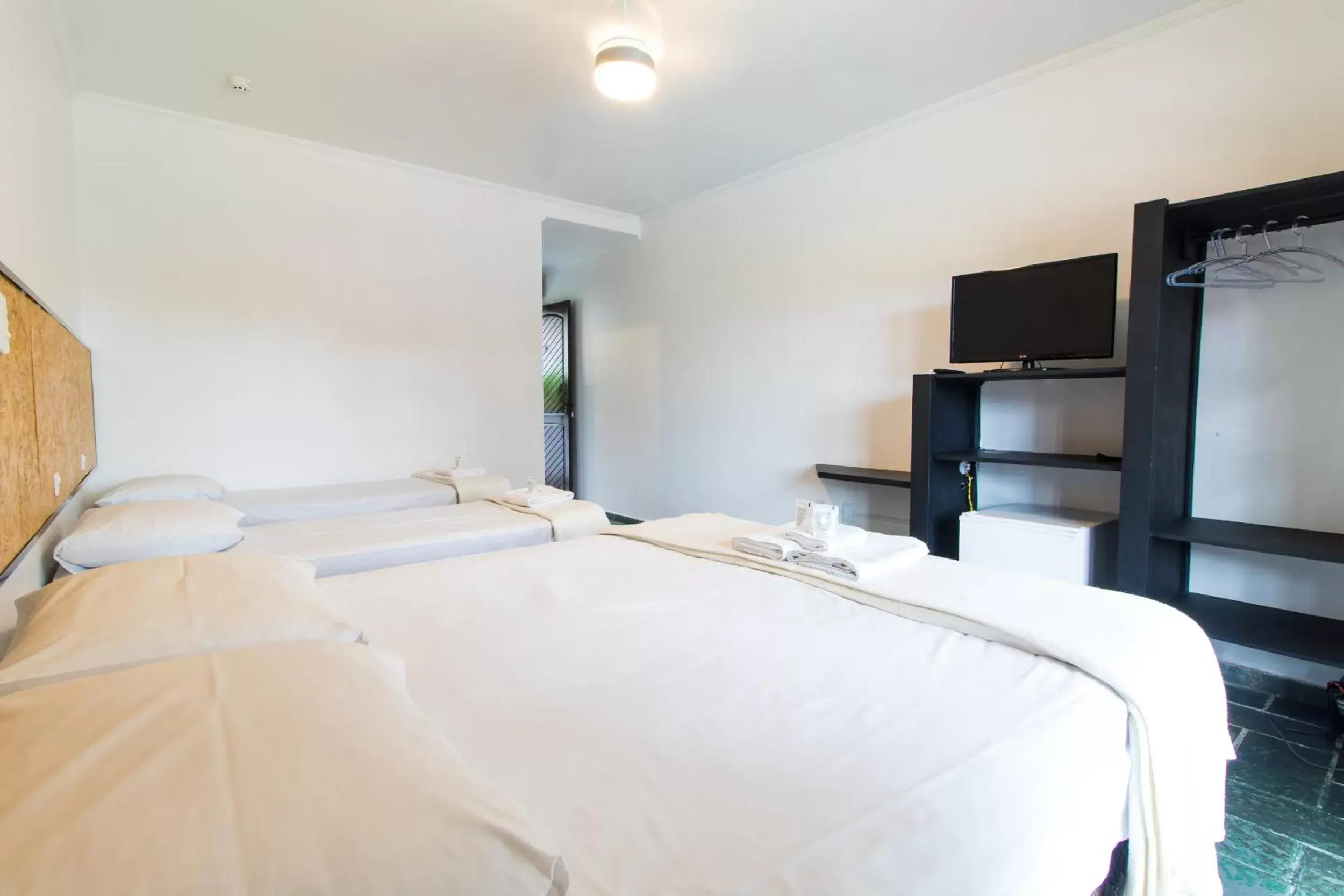 Quarto Família Superior com Varanda - single occupancy in HOTELARE Hotel Villa Di Capri Quarto Família Superior com Varanda - single occupancy in HOTELARE Hotel Villa Di Capri