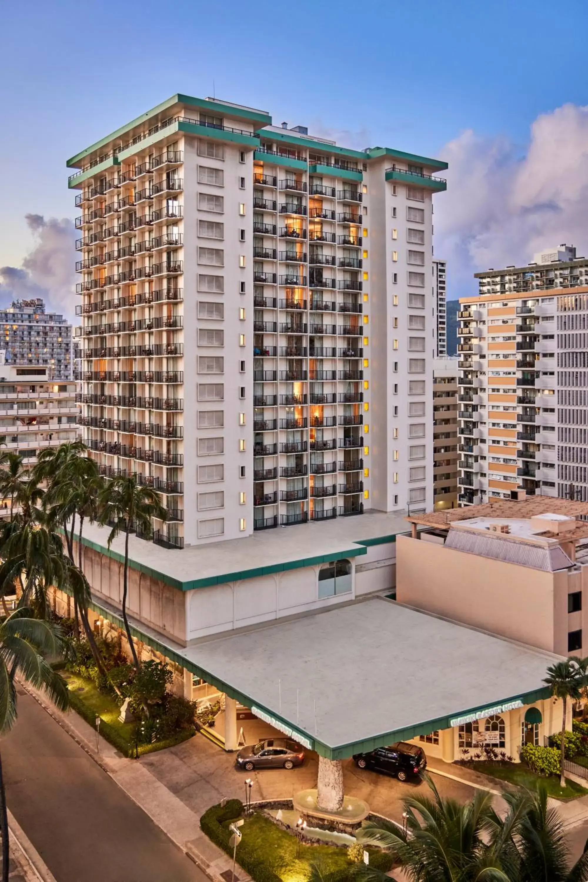 Property building in Waikiki Resort Hotel