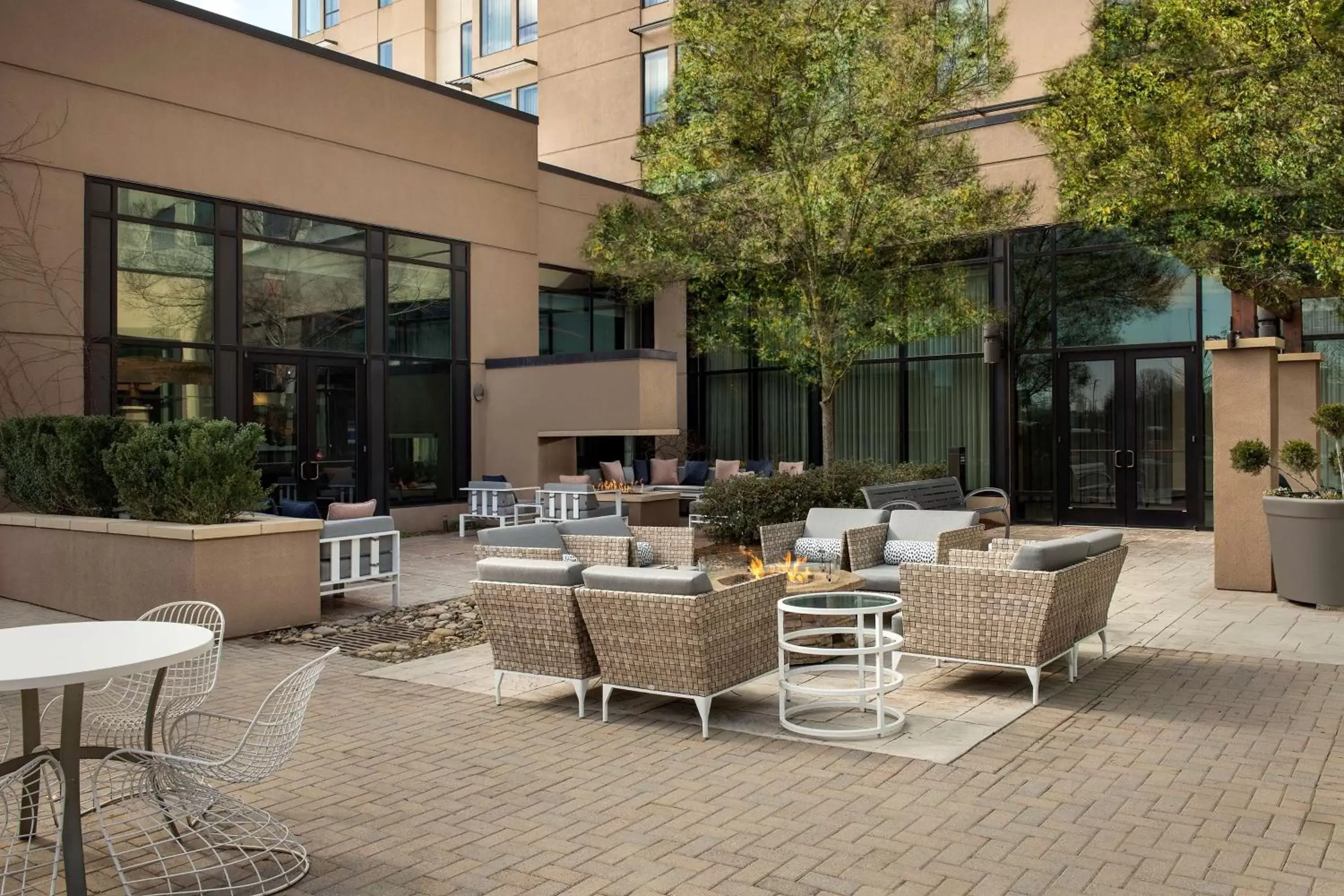 Patio in Embassy Suites Knoxville West