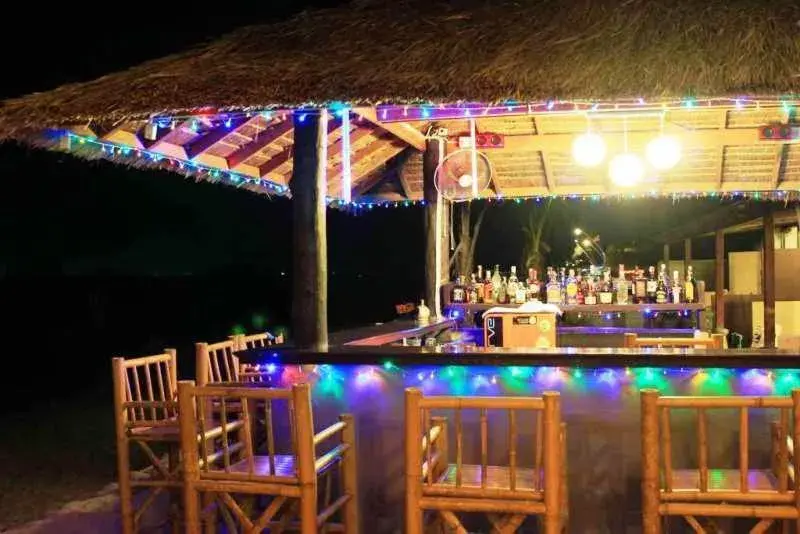 Restaurant/places to eat, Lounge/Bar in Peace Paradise Beach