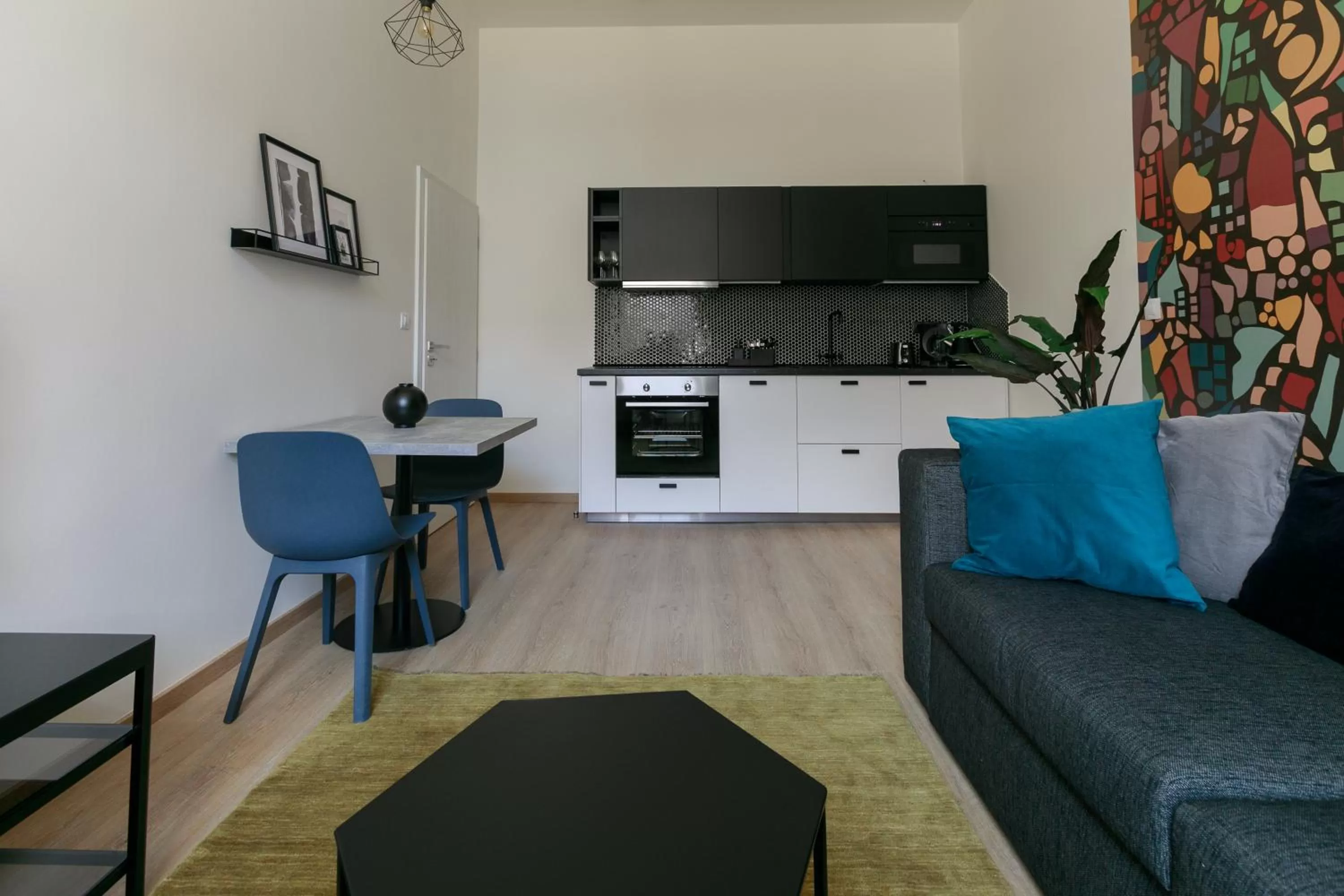 Kitchen or kitchenette in Avantgarde apartments