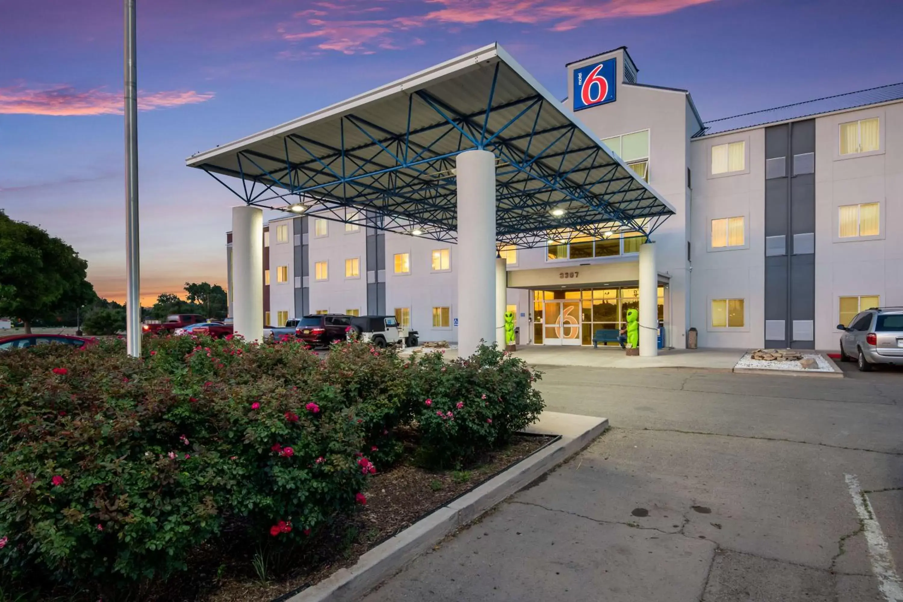 Property building in Motel 6-Roswell, NM
