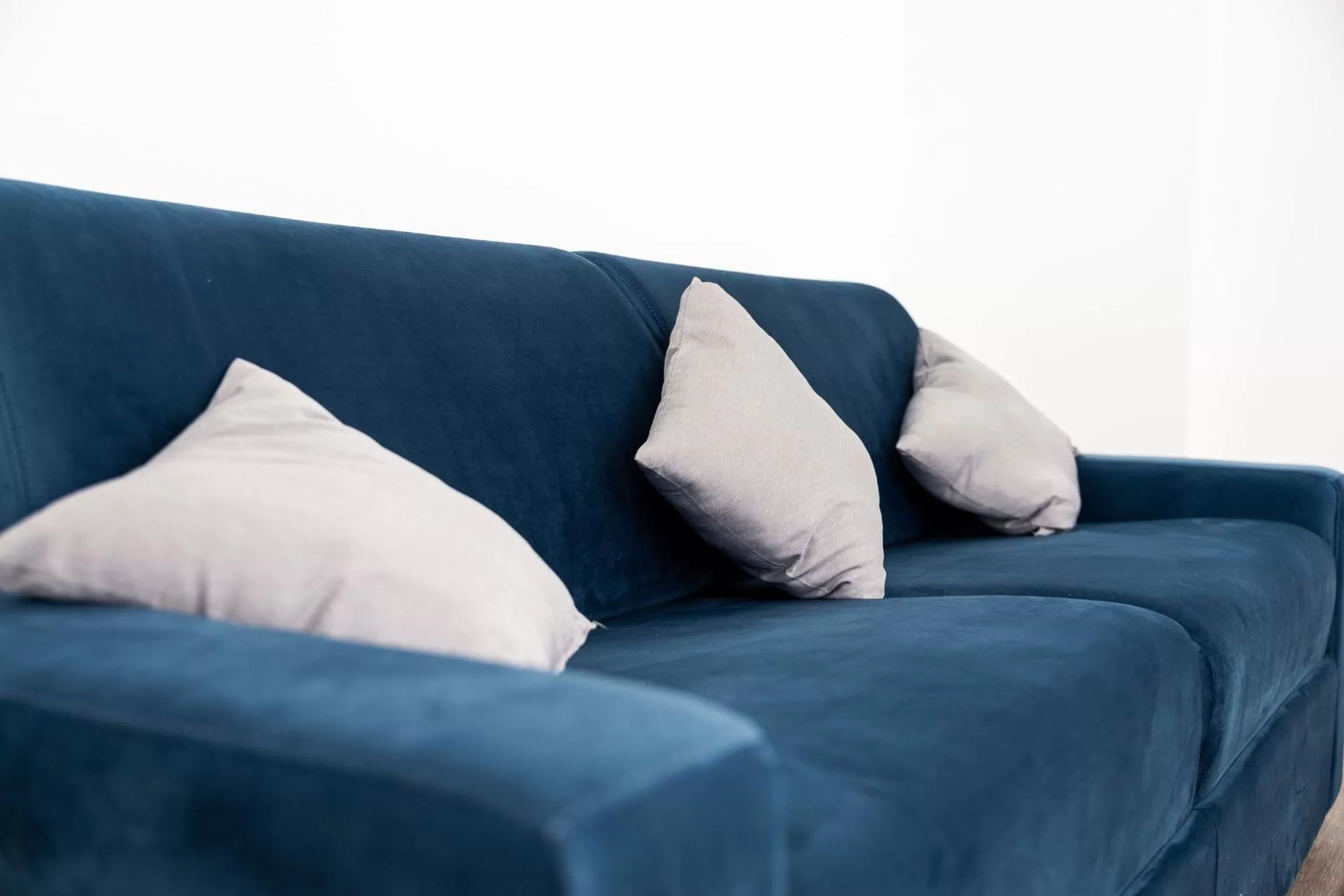 Living room in Apartments am Neuen Theater - Altstadt - Zentral - Küche - Wifi - Powered by Ko-Living