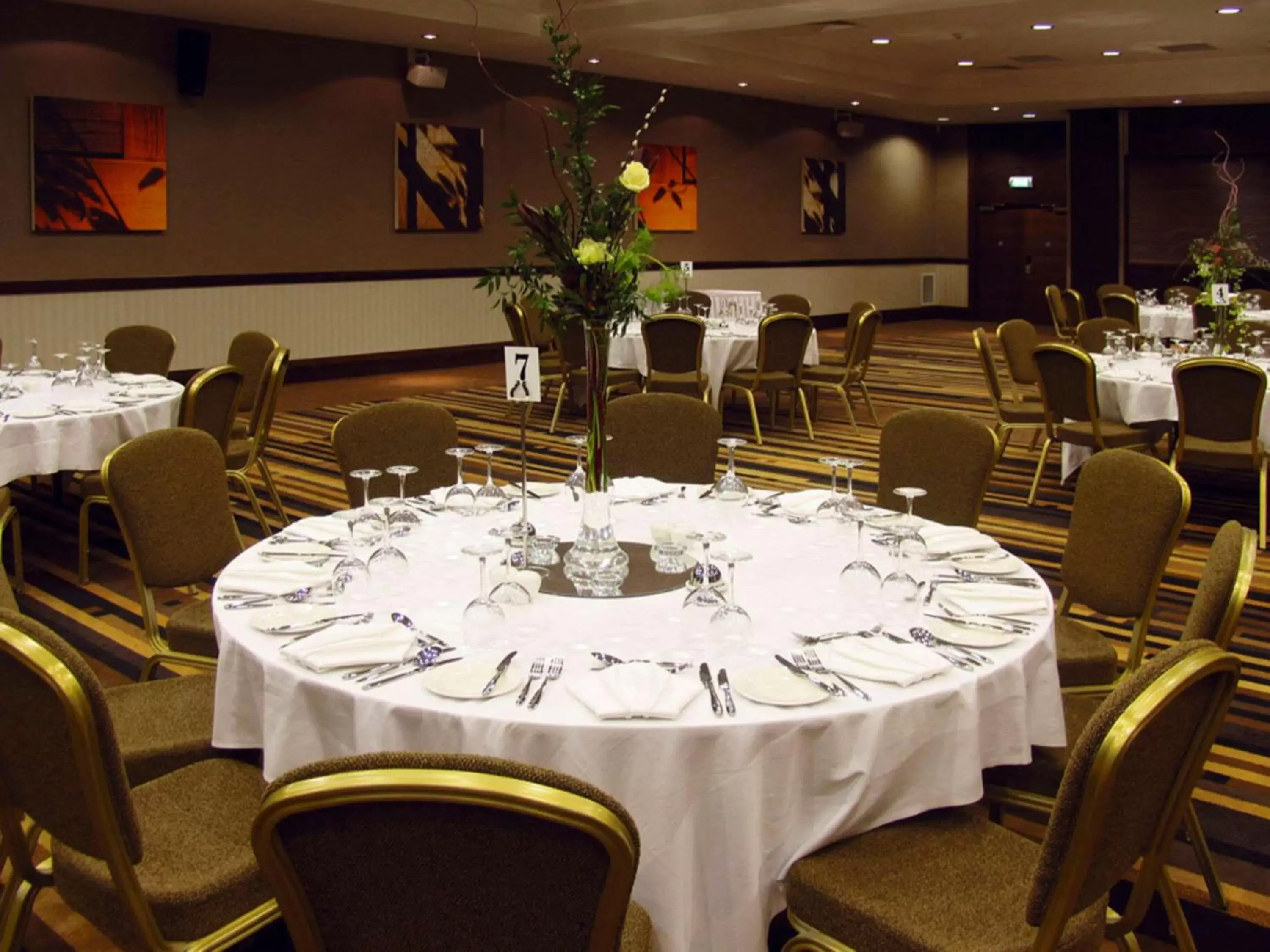 On site, Restaurant/Places to Eat in Mercure Sheffield St Paul's Hotel & Spa