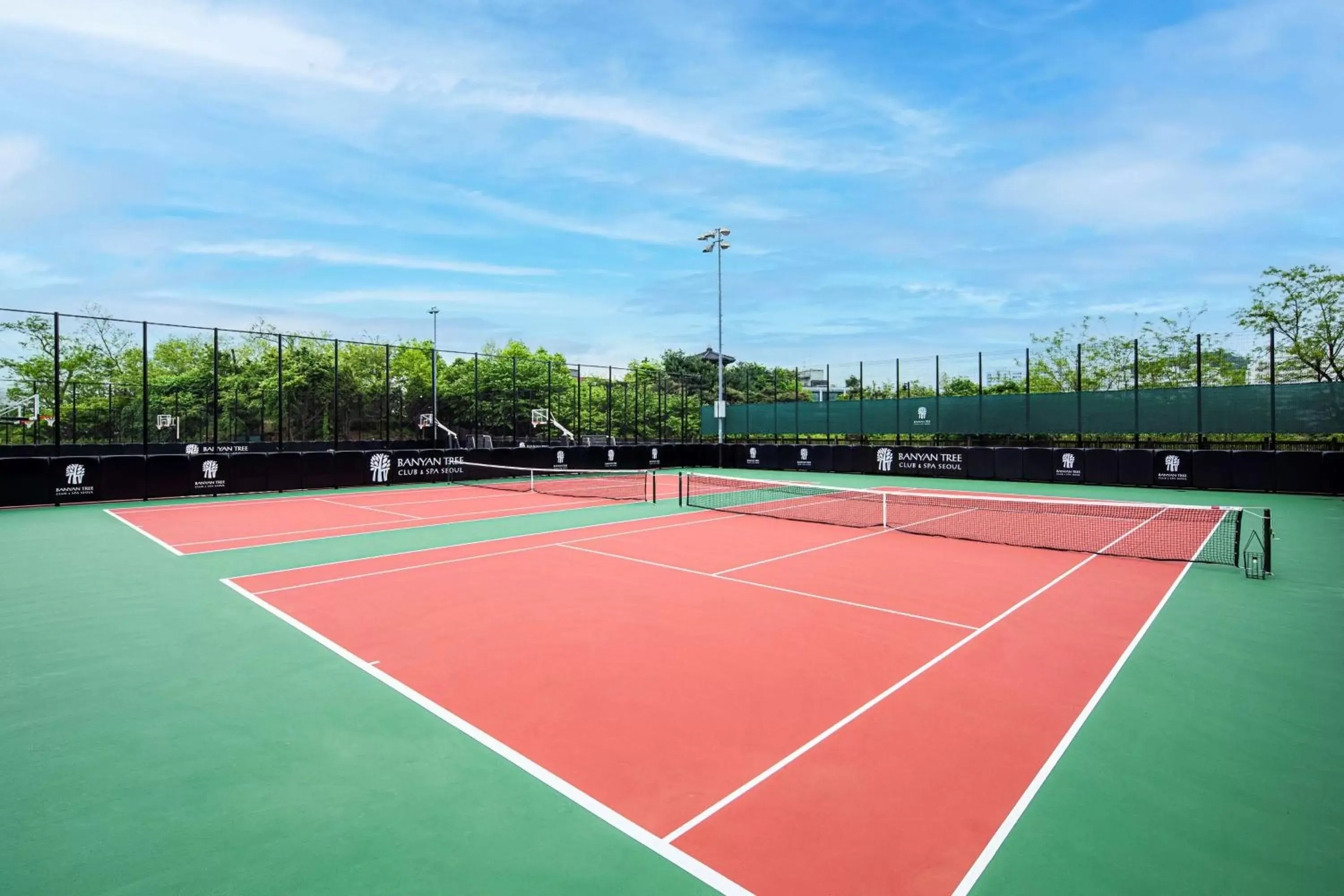 Sports, Tennis/Squash in Banyan Tree Club & Spa Seoul