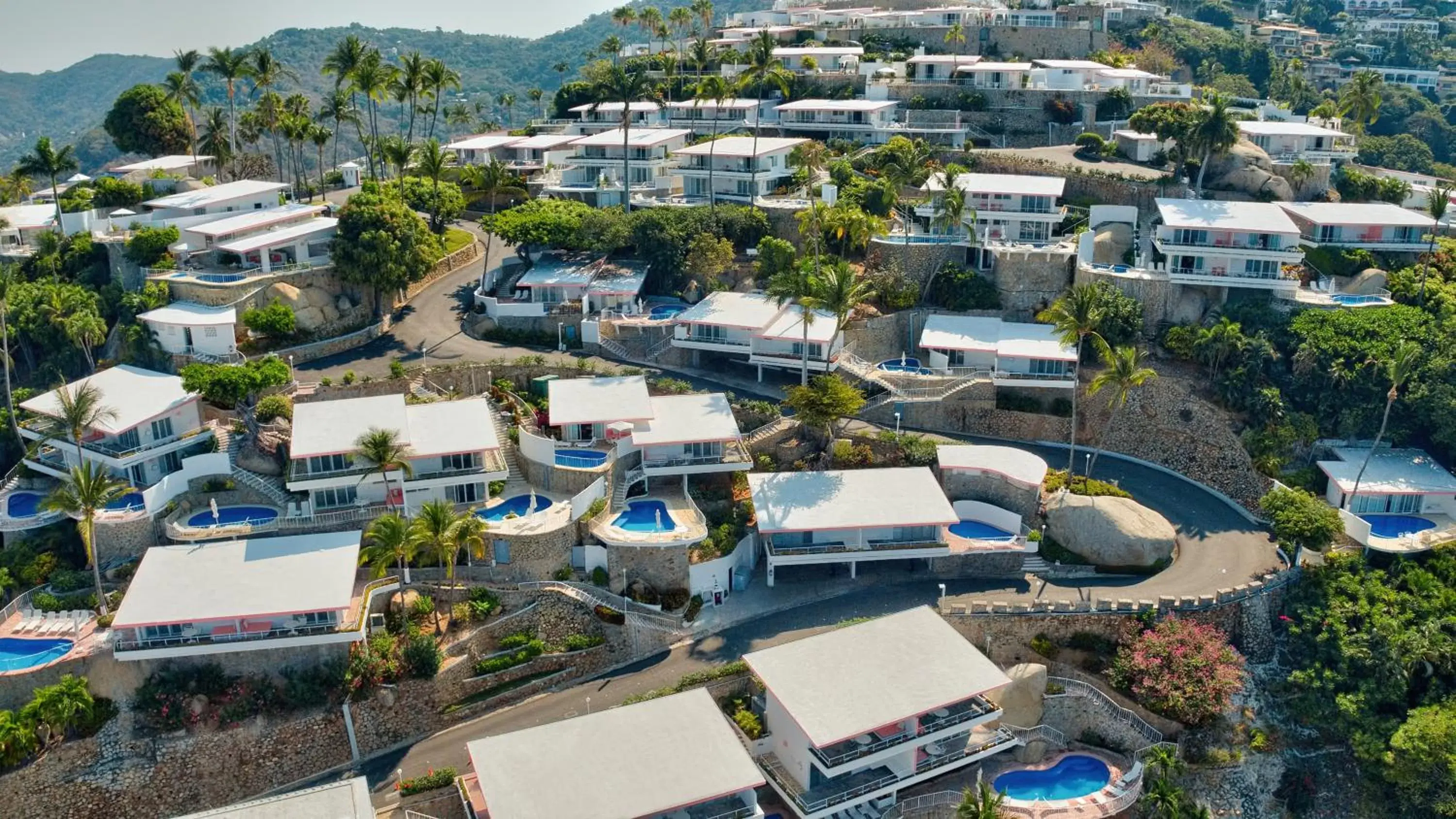 Bird's eye view, Bird's-eye View in Las Brisas Acapulco