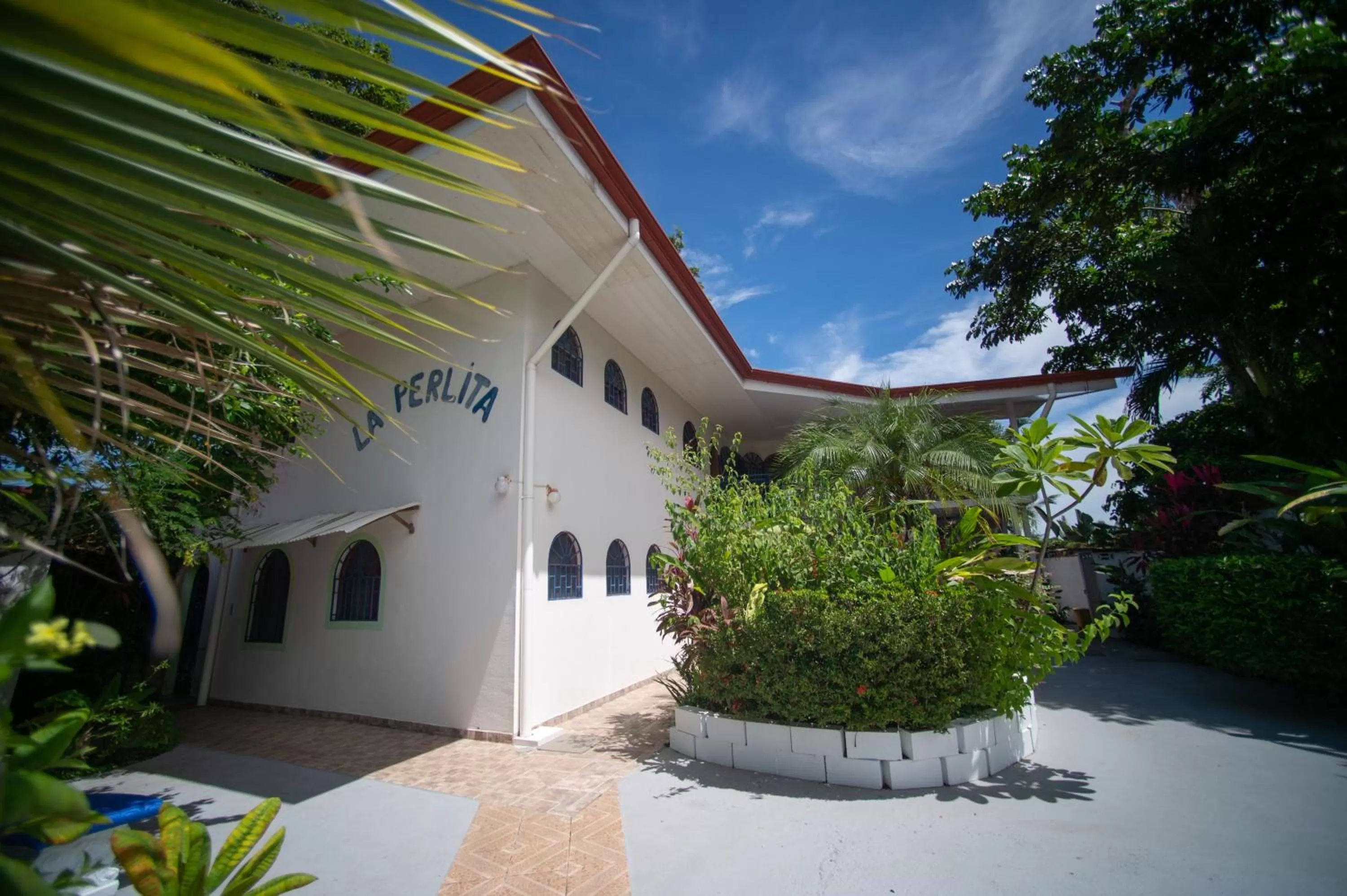 Property building in La Perlita