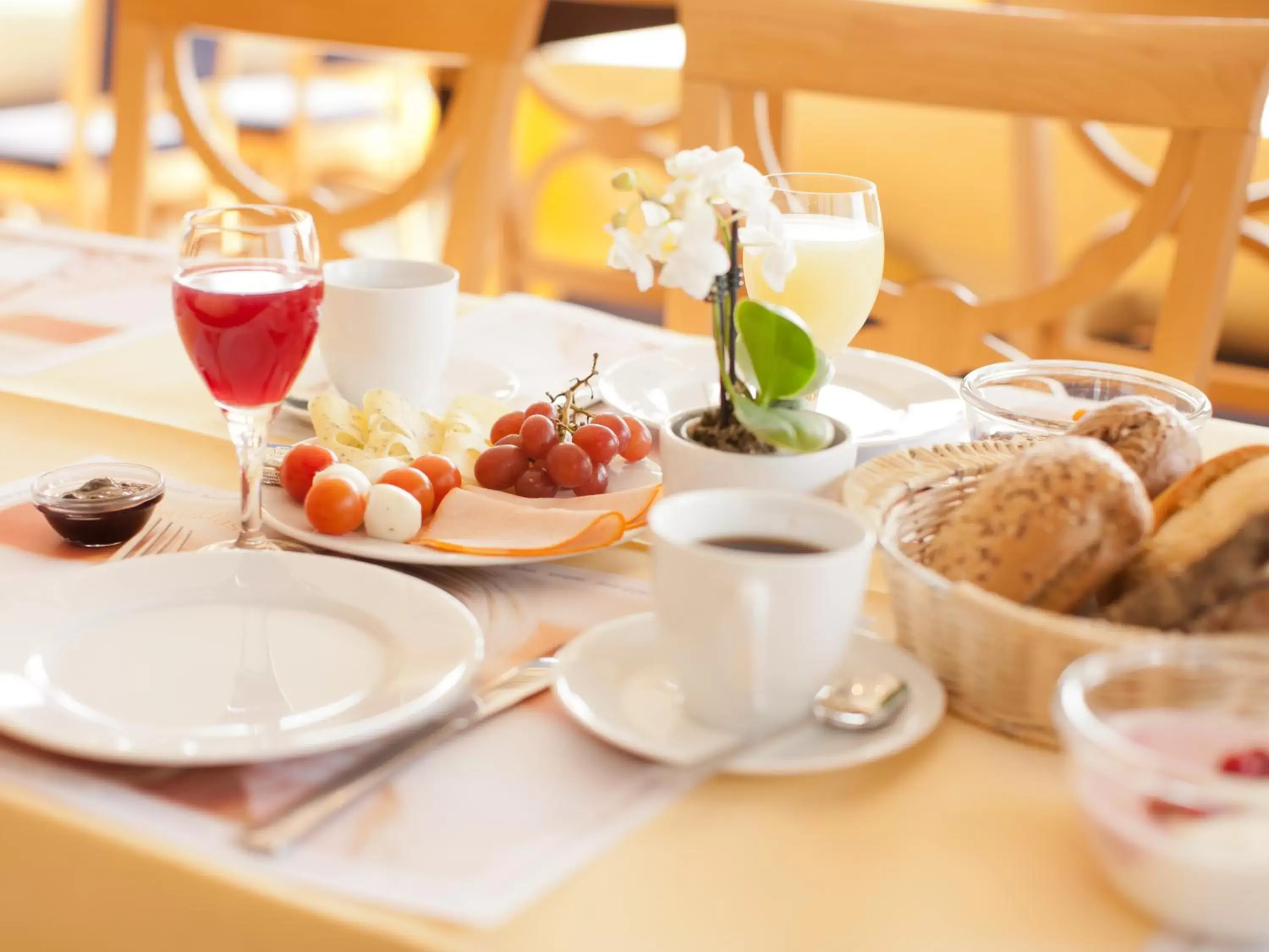 Buffet breakfast in Hotel Traube Rüdesheim Buffet breakfast in Hotel Traube Rüdesheim