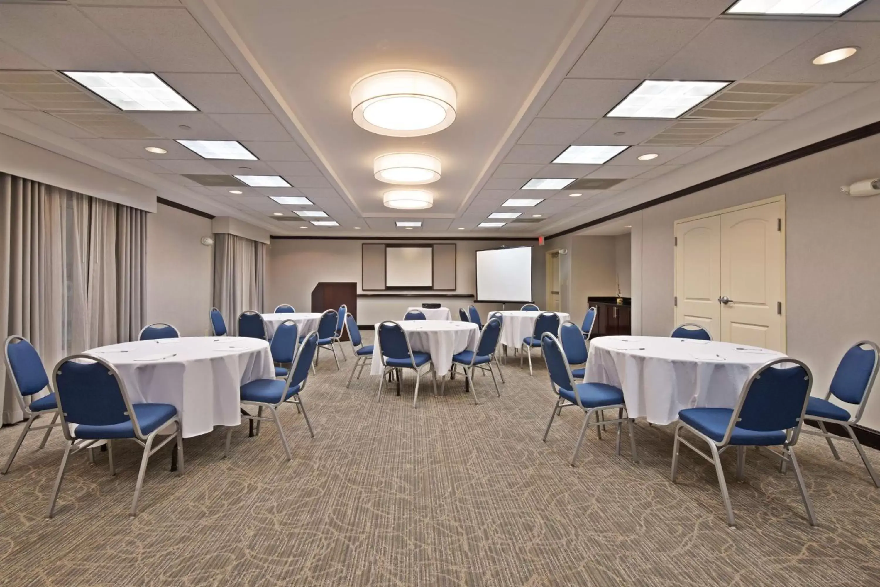 Meeting/conference room in Hampton Inn Gainesville-Haymarket