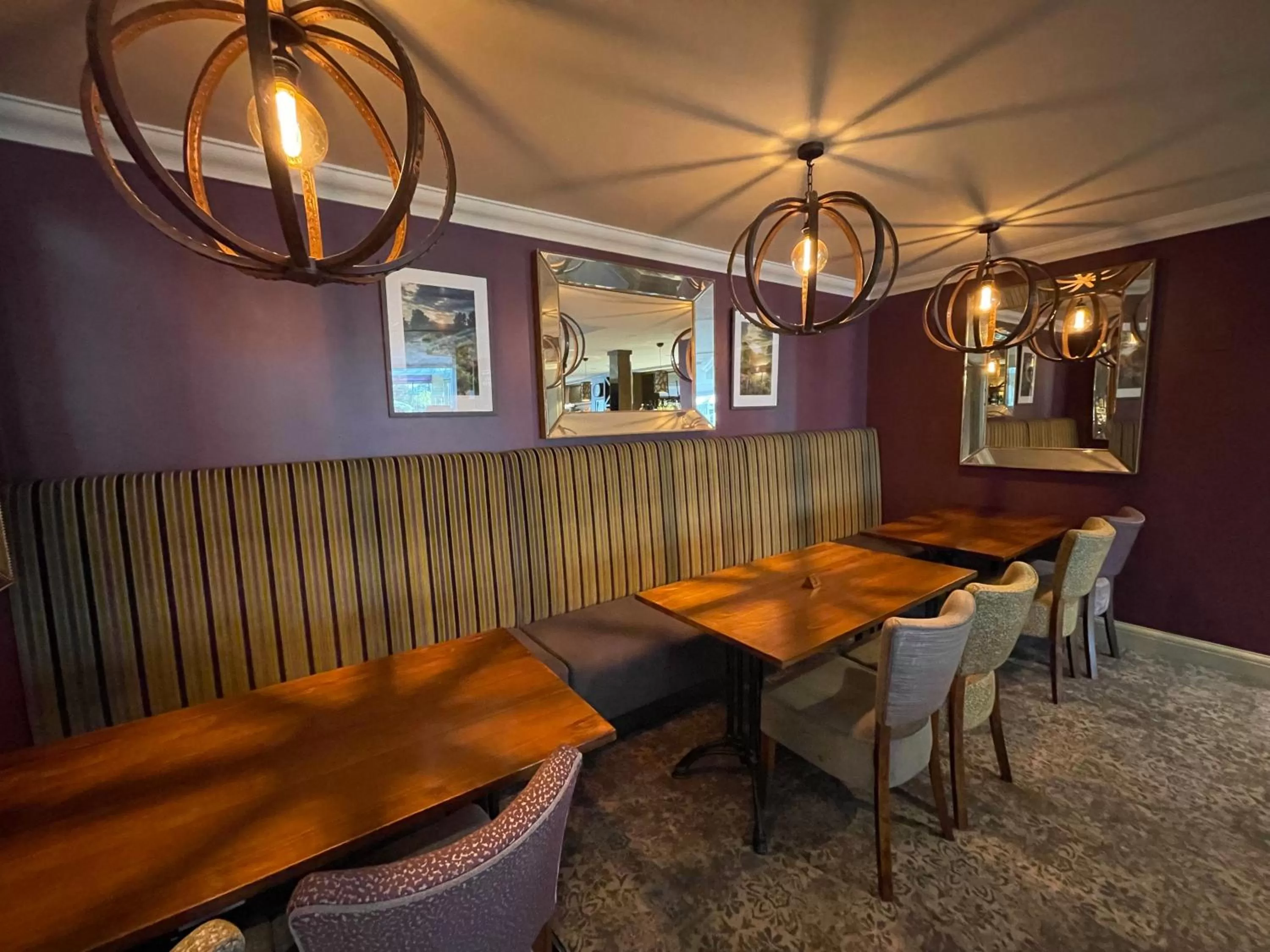 Lounge or bar in Park Farm Hotel