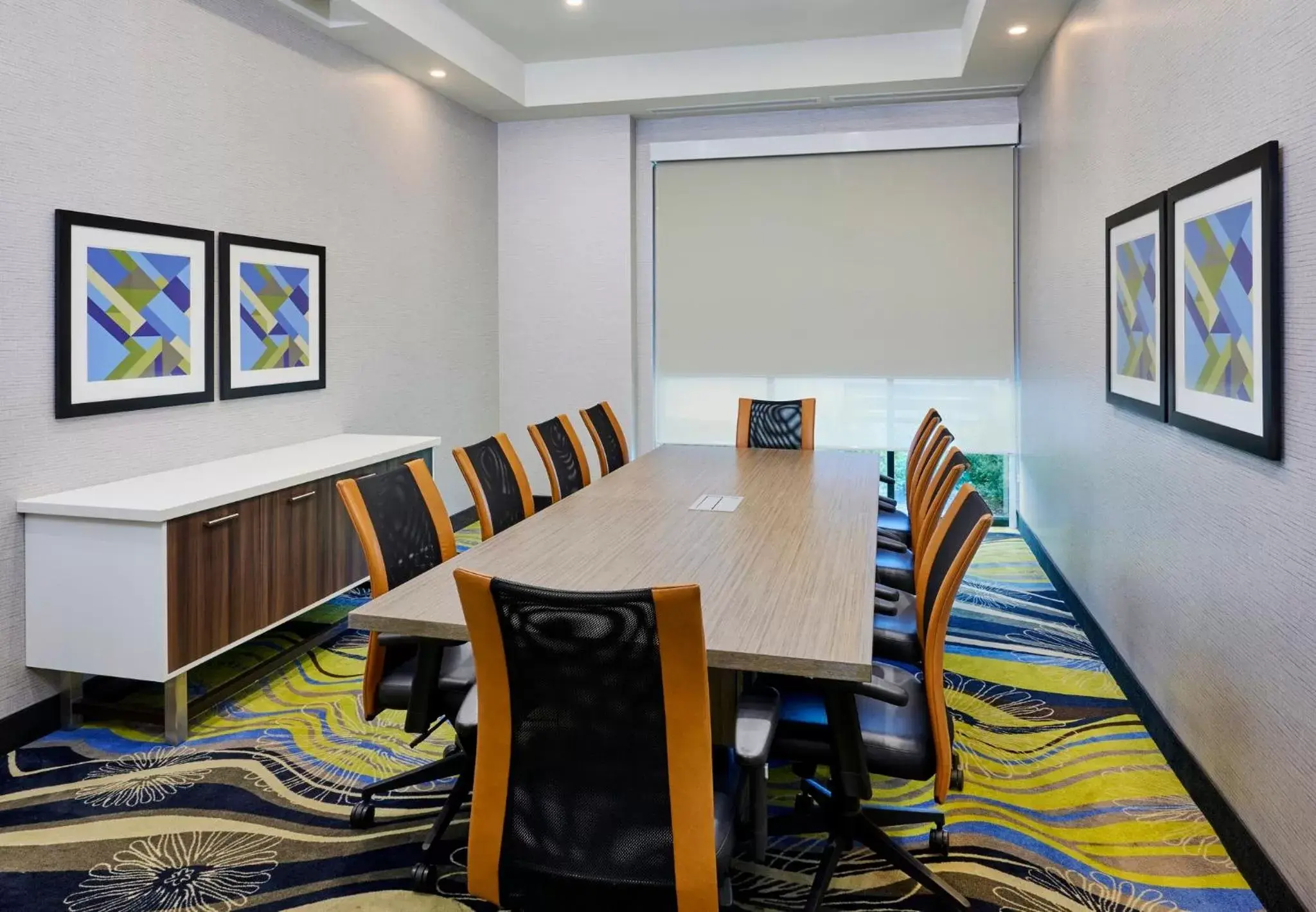 Meeting/conference room in Holiday Inn Express & Suites - Brantford, an IHG Hotel