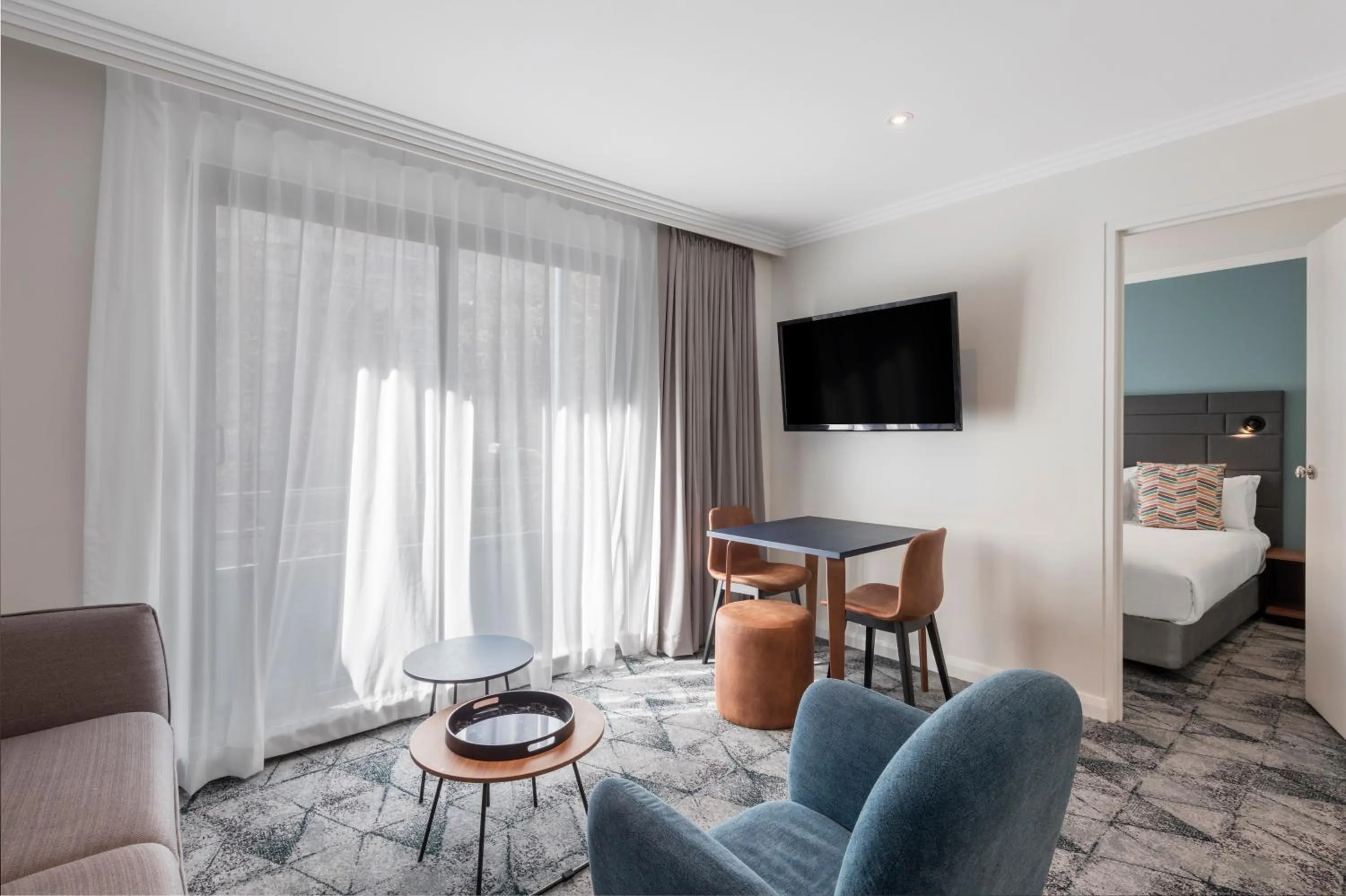 TV and multimedia, Bed in Club Wyndham Sydney, Trademark Collection by Wyndham