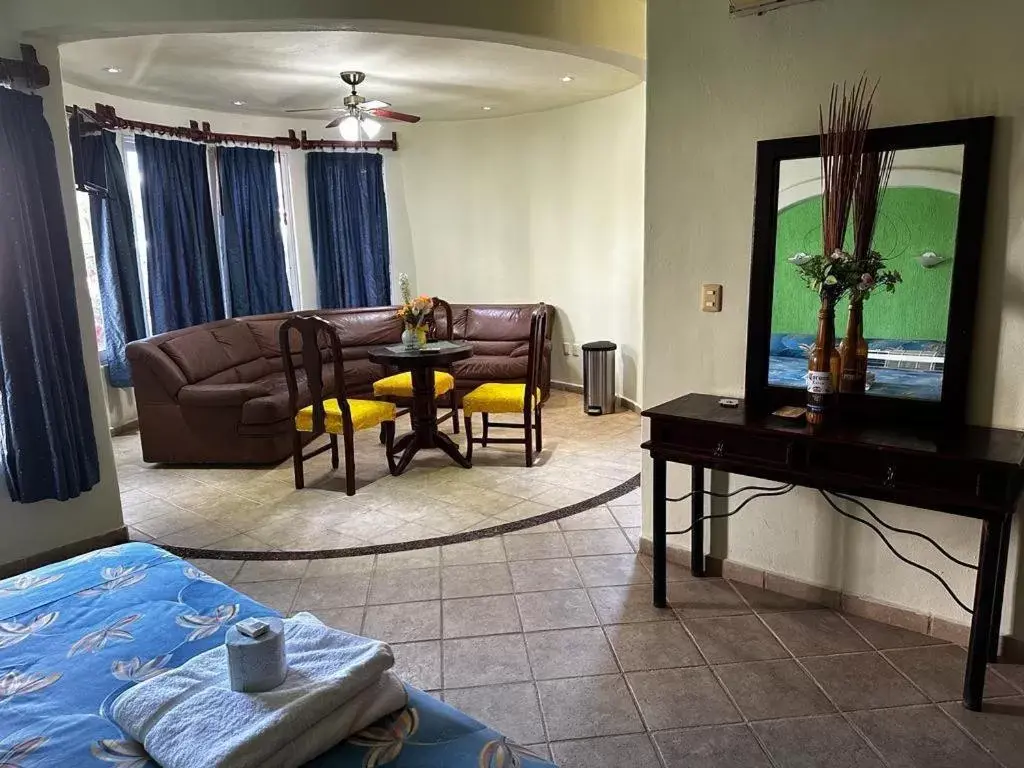 Living room, Seating Area in Hotel Castillo Del Mar - 5 Th Ave