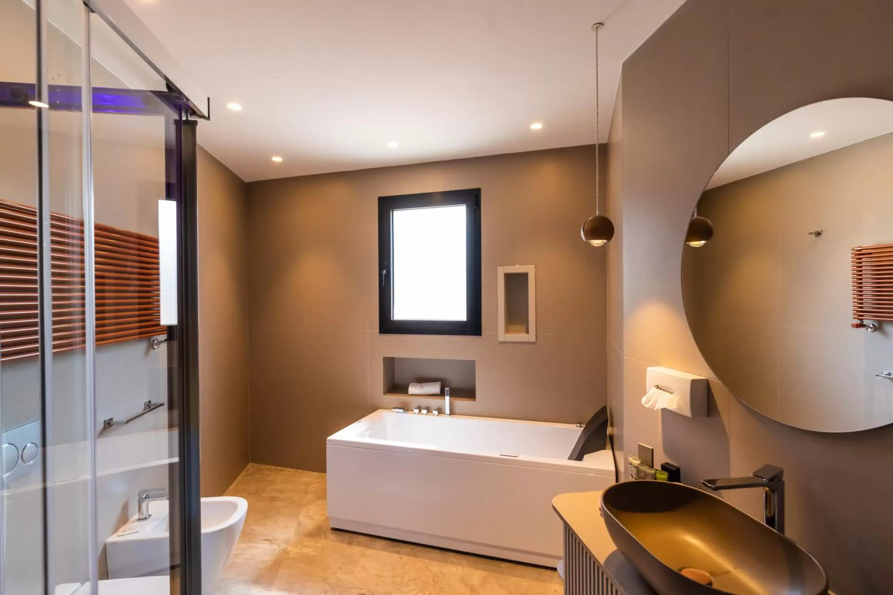 Shower, Bathroom in Solmaris Tropea Rooms & Suites