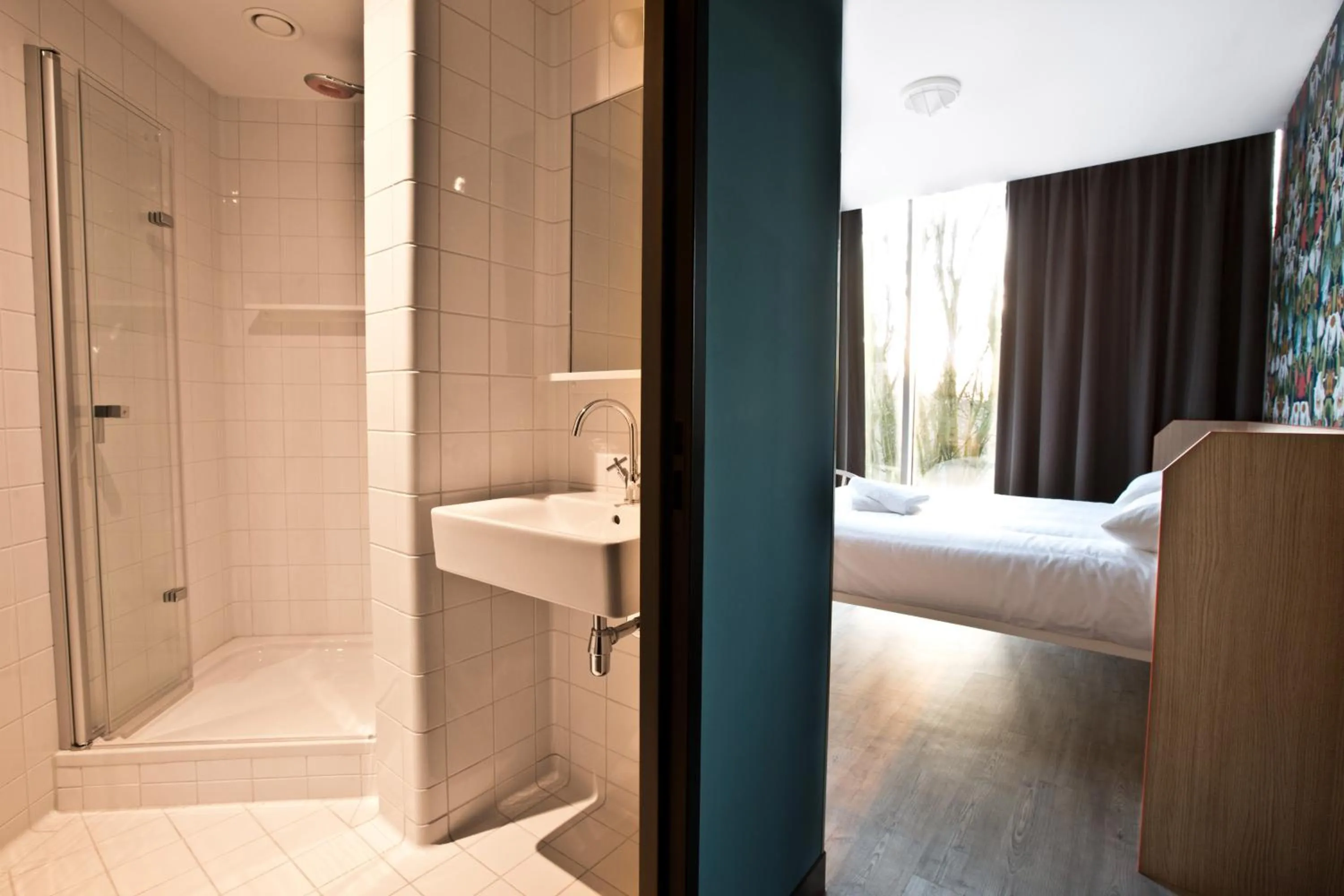 Shower, Bed in Generator Amsterdam