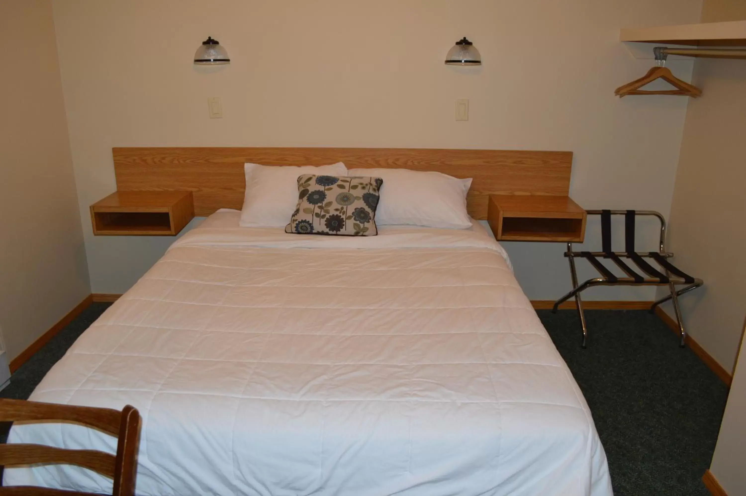 Photo of the whole room, Bed in Motel Tyrol