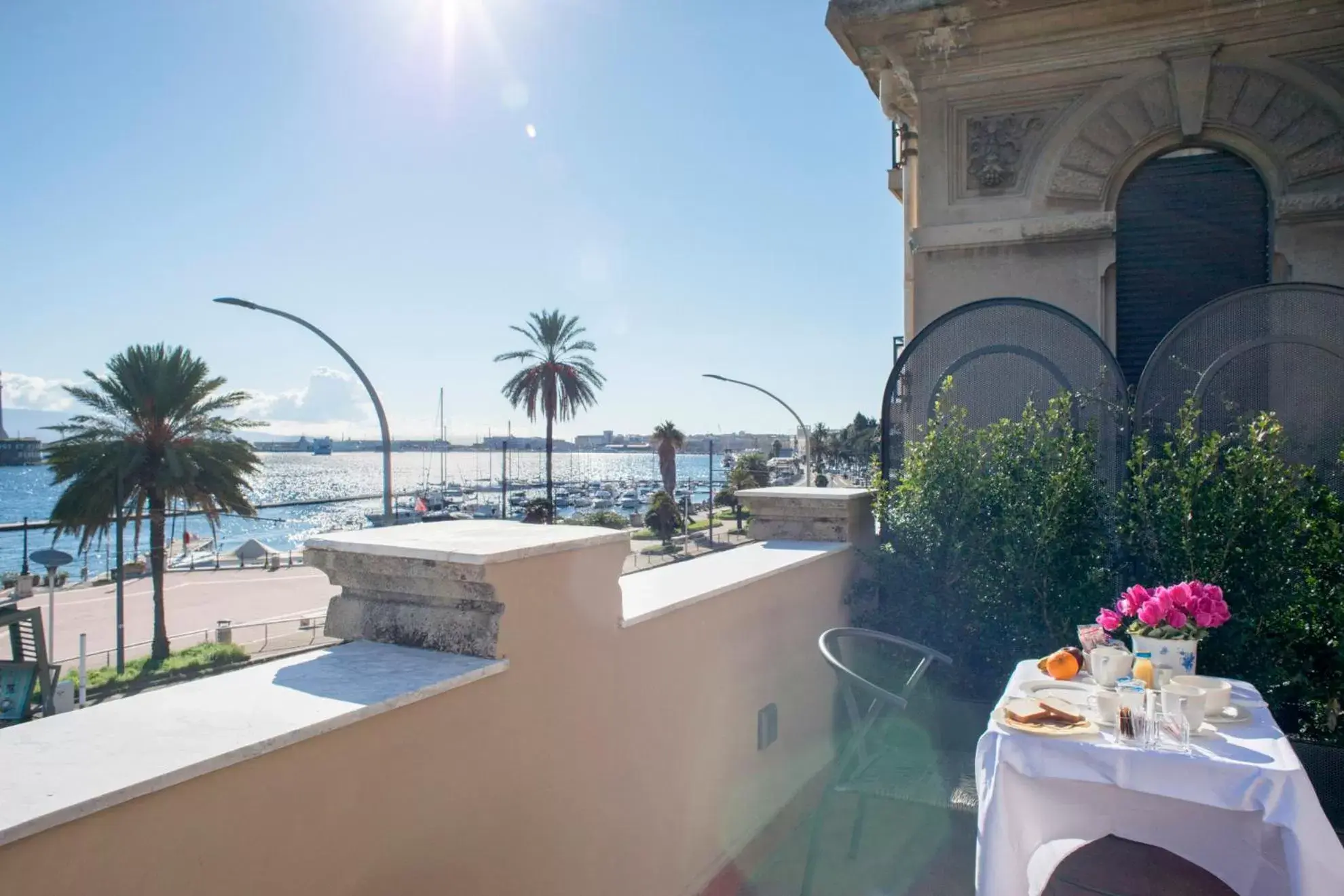 Pool View in Vittoria - house of charme