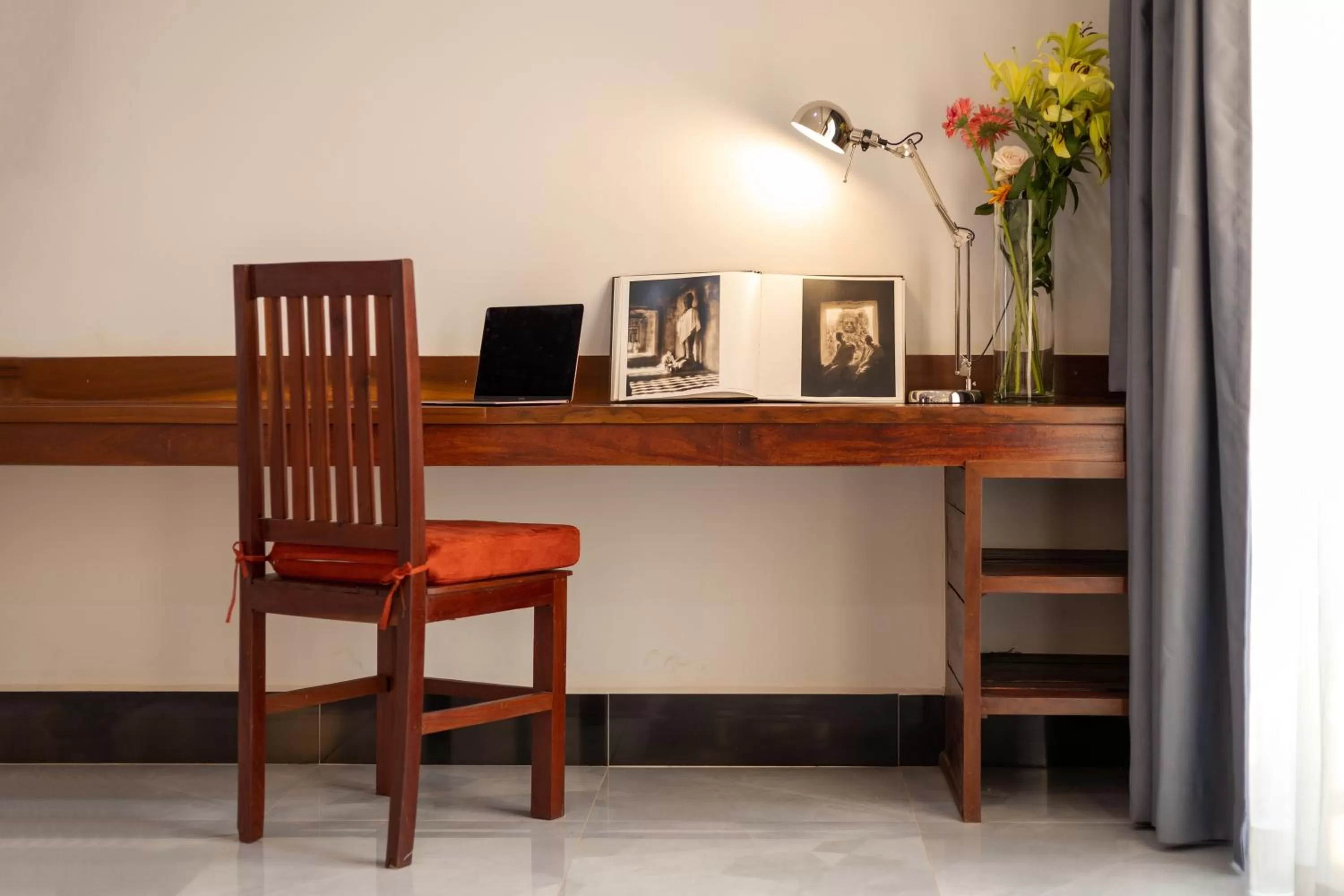 Seating area in Blanc Smith Hotel