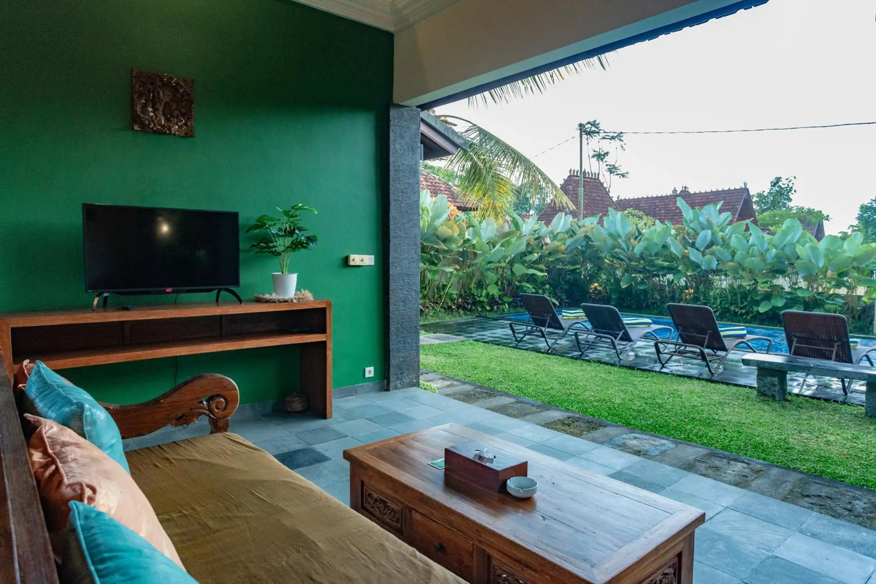 Property building, TV/Entertainment Center in Ubud Heaven Sayan Villa