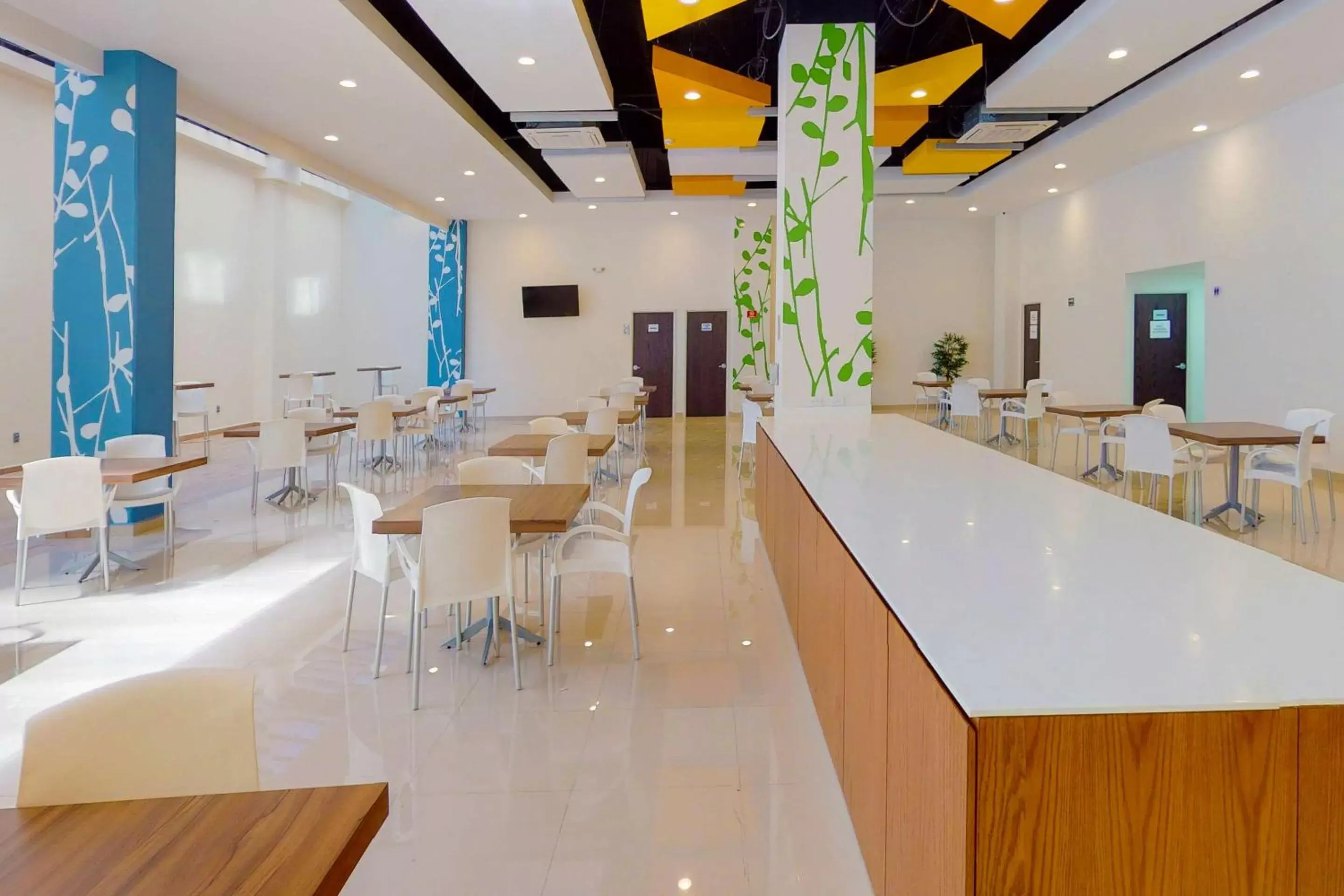 Restaurant/places to eat in Sleep Inn Queretaro Restaurant/places to eat in Sleep Inn Queretaro