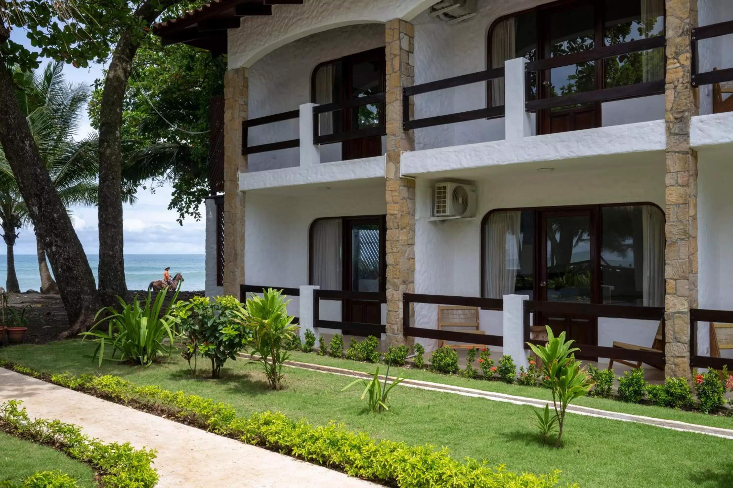 Balcony/Terrace, Property Building in Fuego del Sol Beachfront Hotel