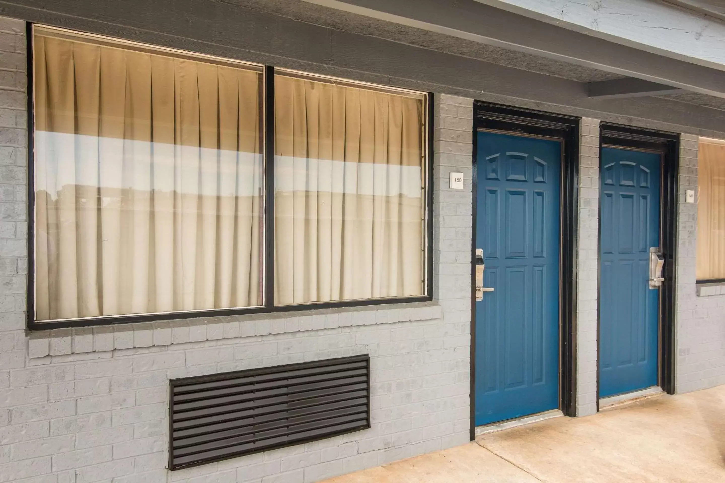 Property building in Rodeway Inn Property building in Rodeway Inn