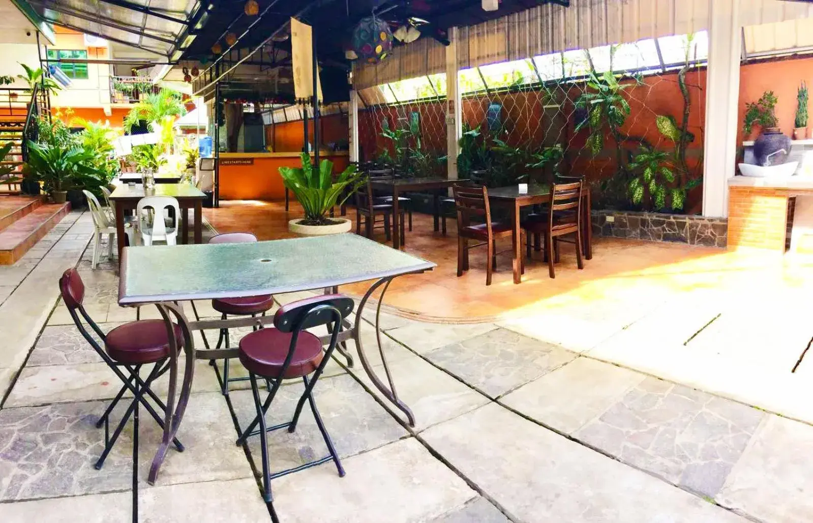 Property building, Restaurant/Places to Eat in B&J Guesthouse Tagbilaran