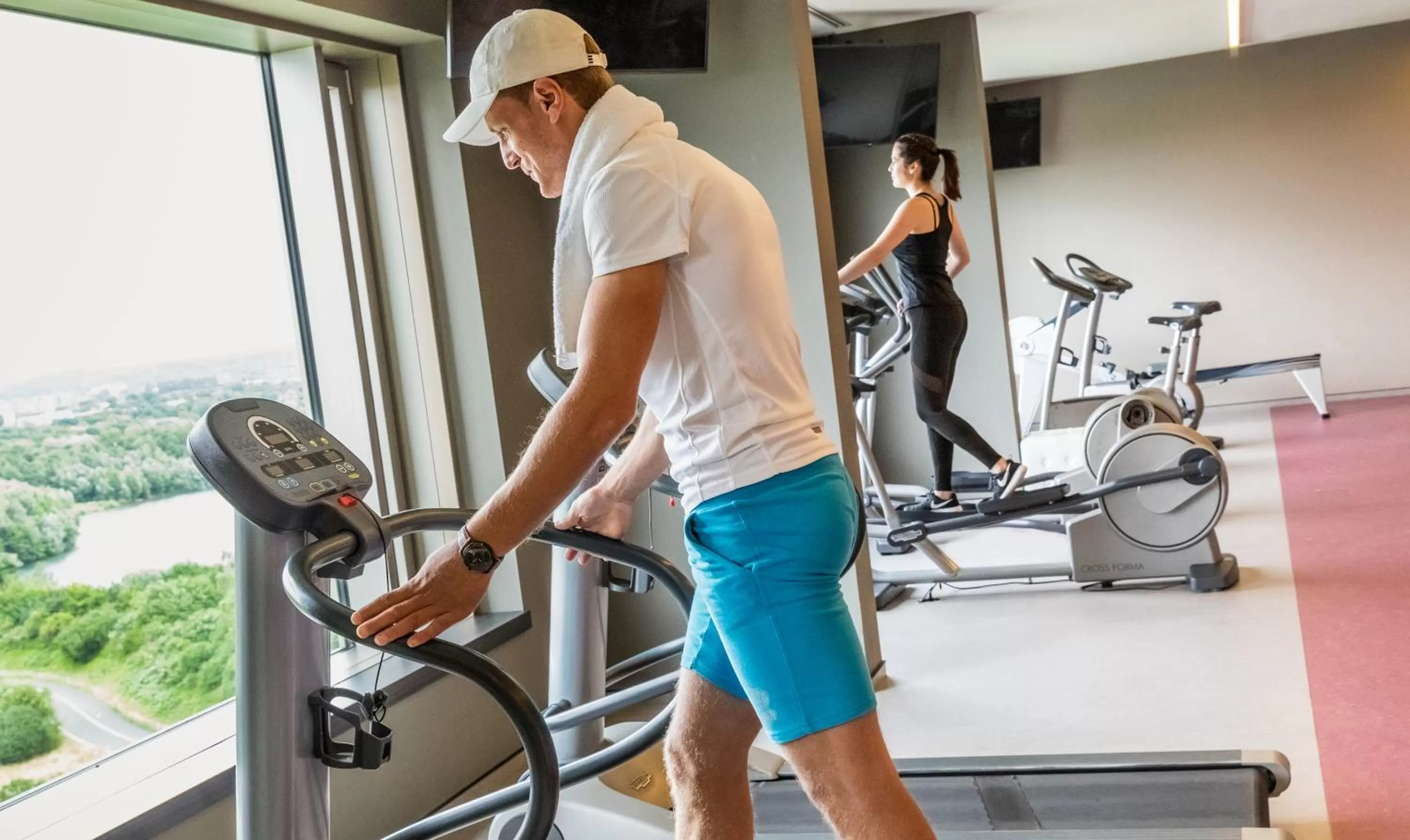 Fitness centre/facilities in Van der Valk Hotel Düsseldorf