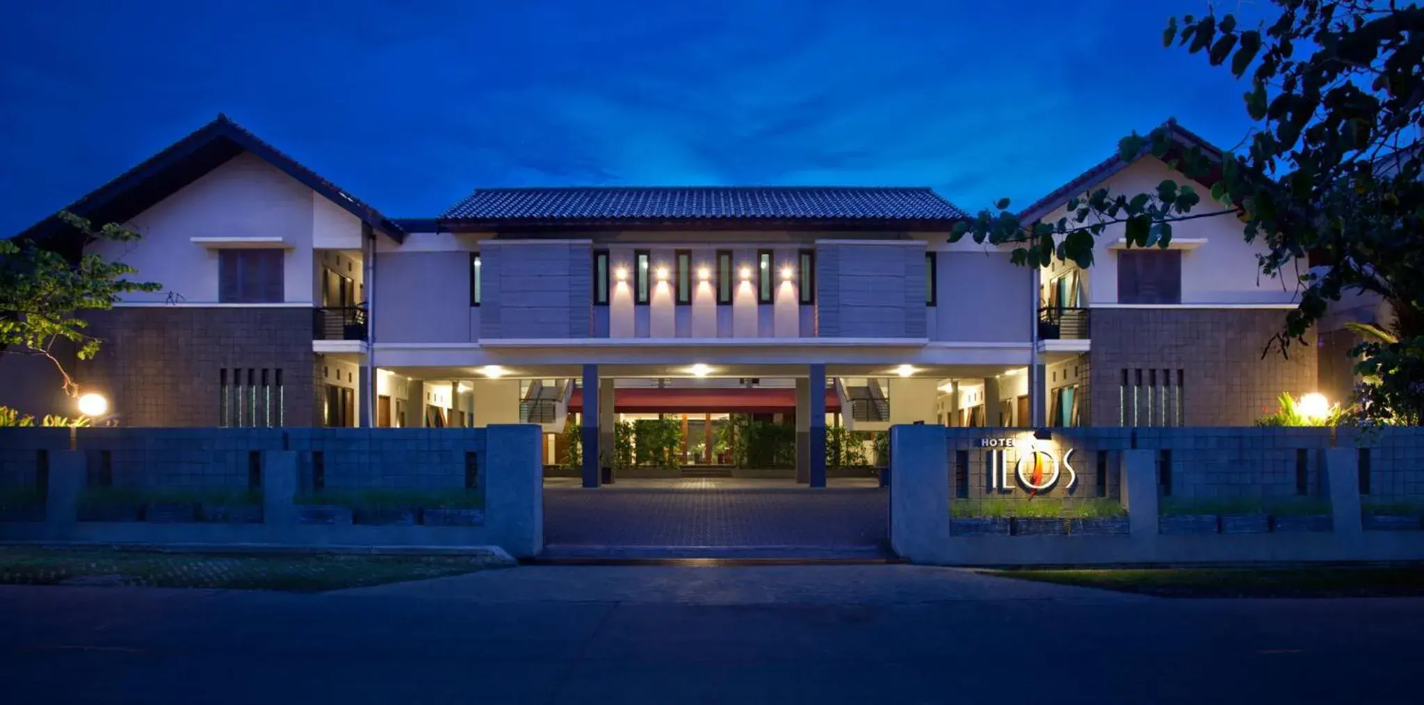 Facade/entrance in Hotel Ilos