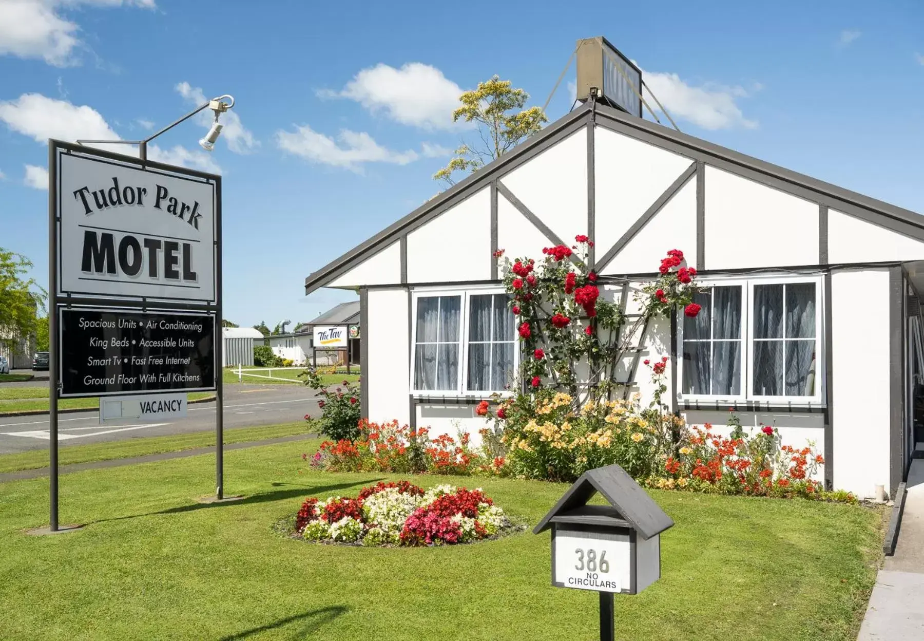 Property Building in Tudor Park Motel