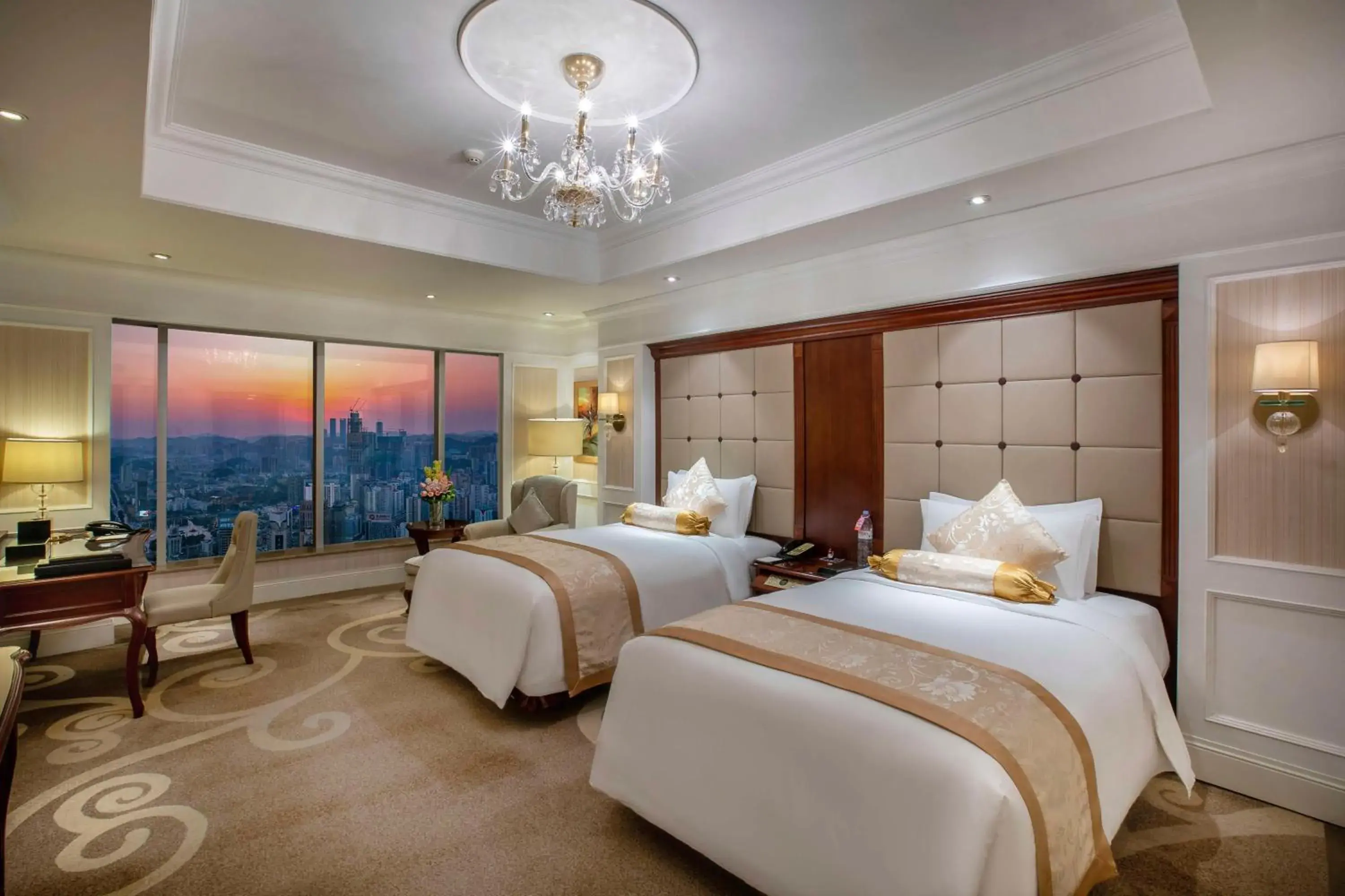 Bedroom in Guiyang Kempinski Hotel