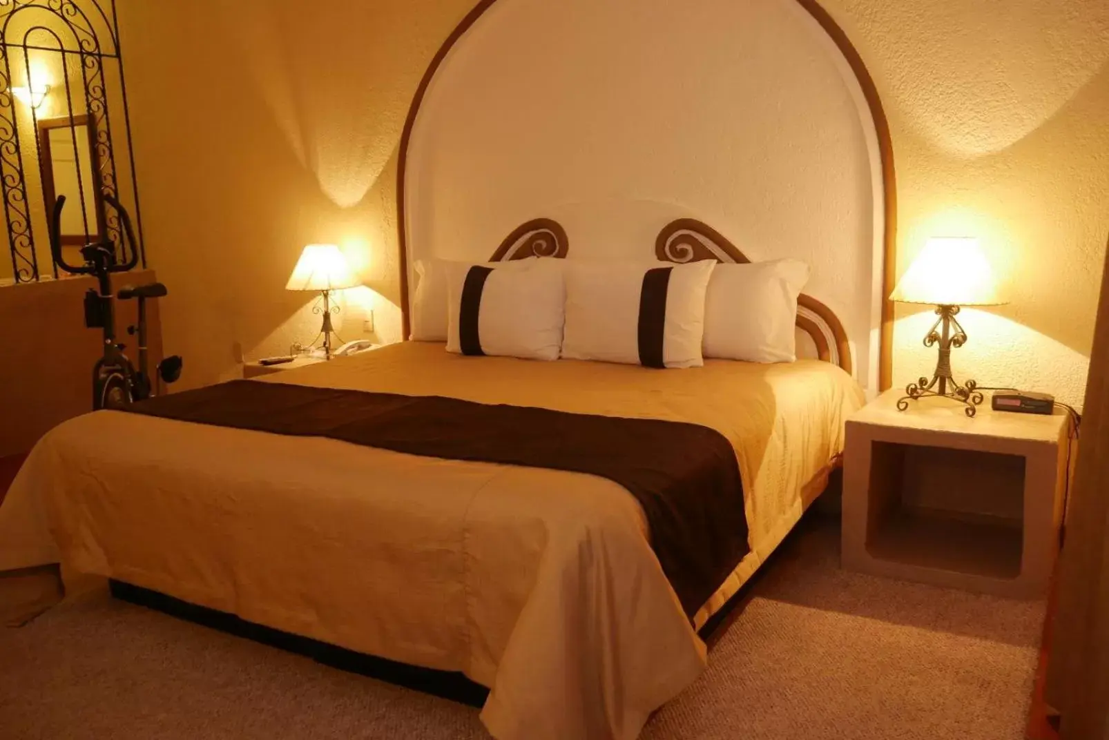 Bedroom, Bed in Hotel Real de Minas Tradicional