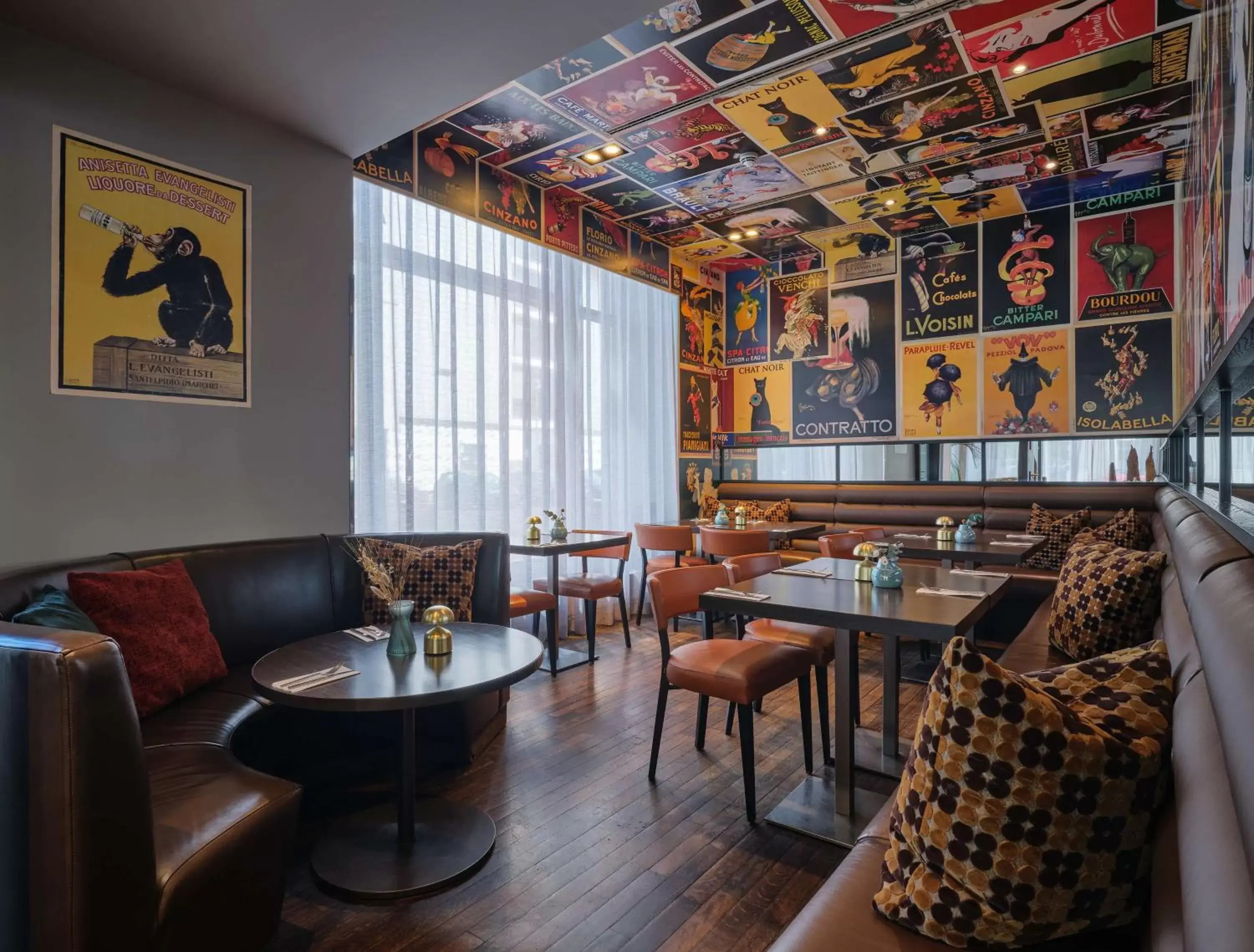 Lounge or bar, Restaurant/Places to Eat in Adina Apartment Hotel Berlin Checkpoint Charlie