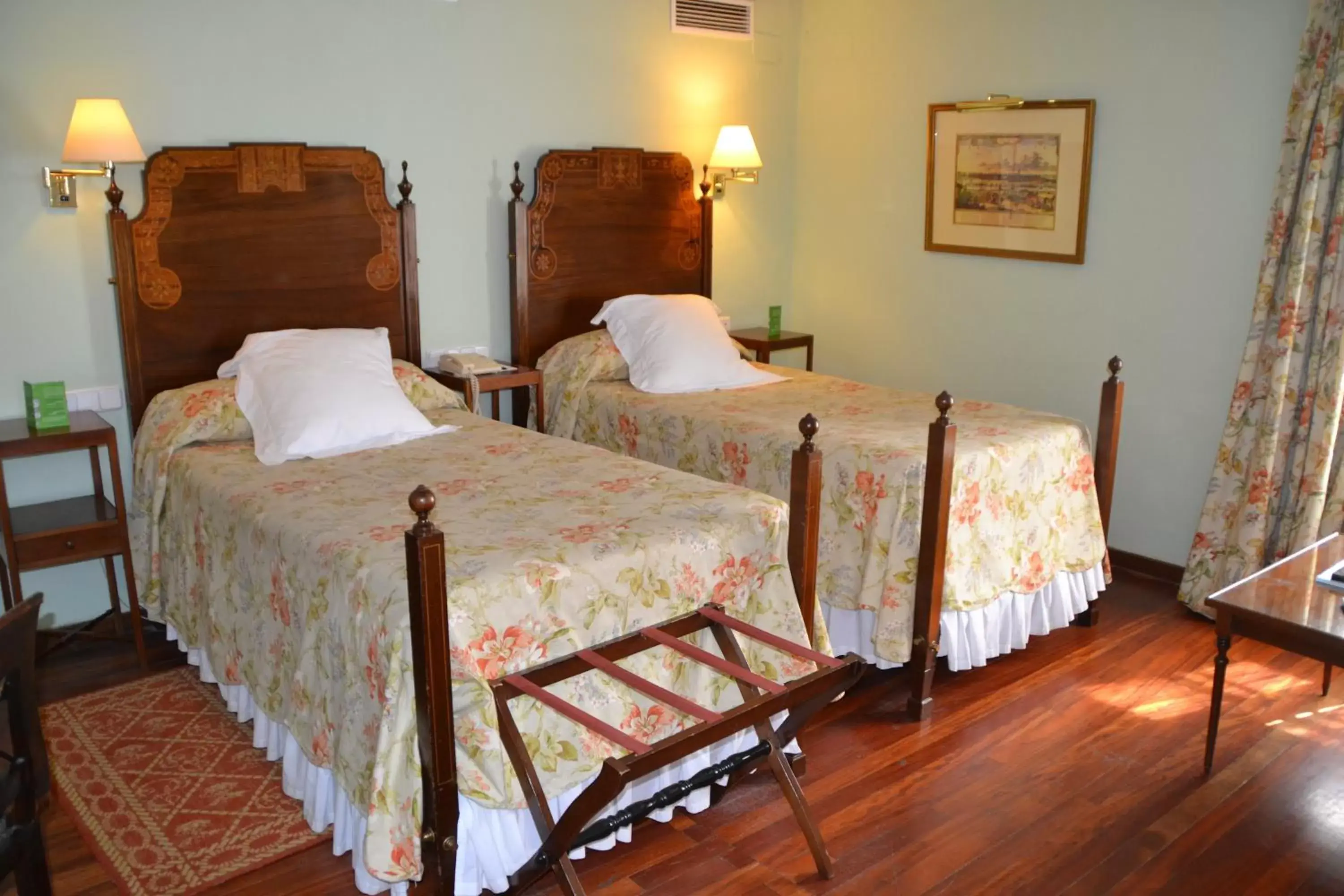 Bed in Hotel Las Casas de la Judería