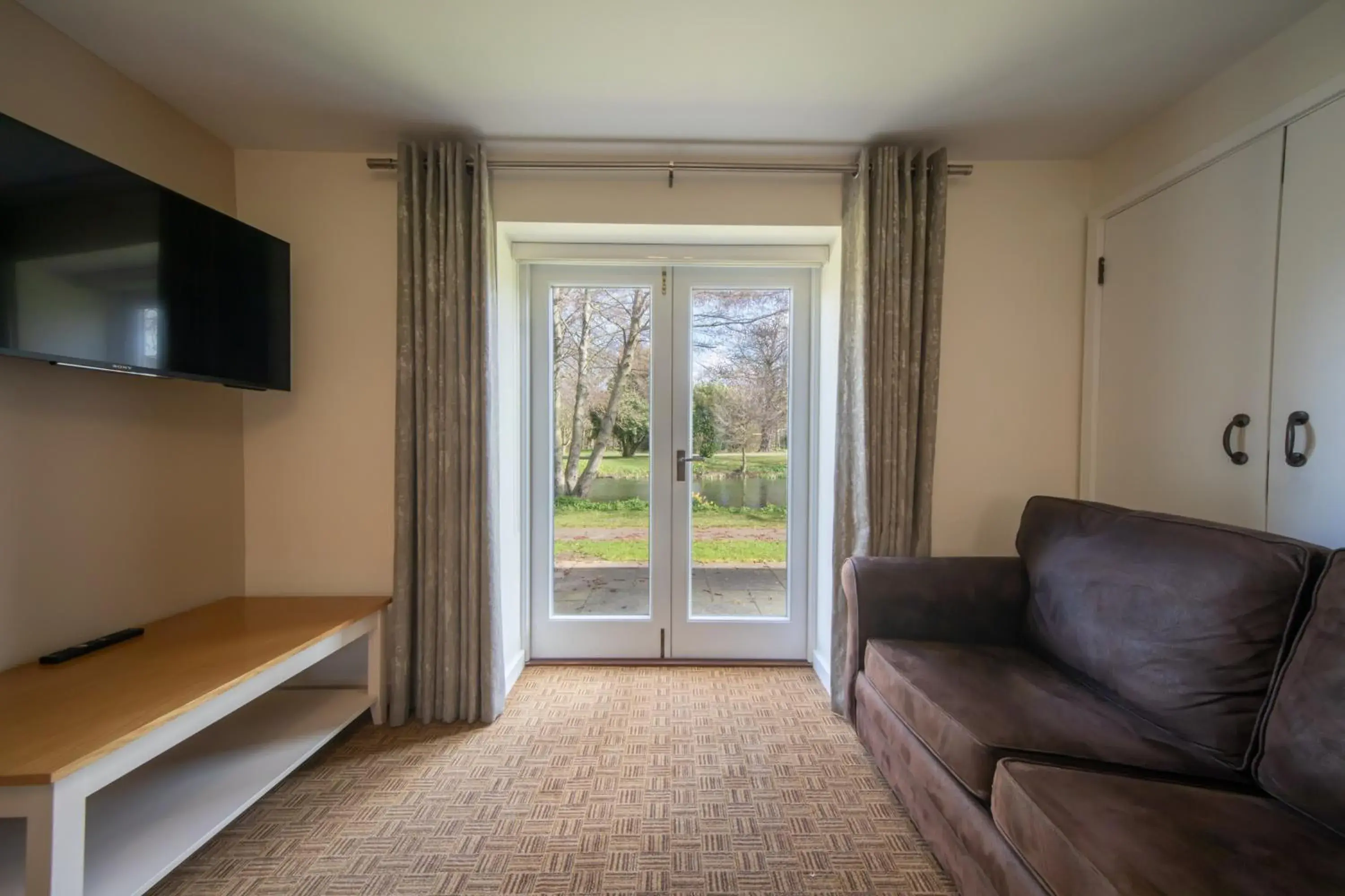 TV and multimedia, Seating Area in Heacham Manor Hotel