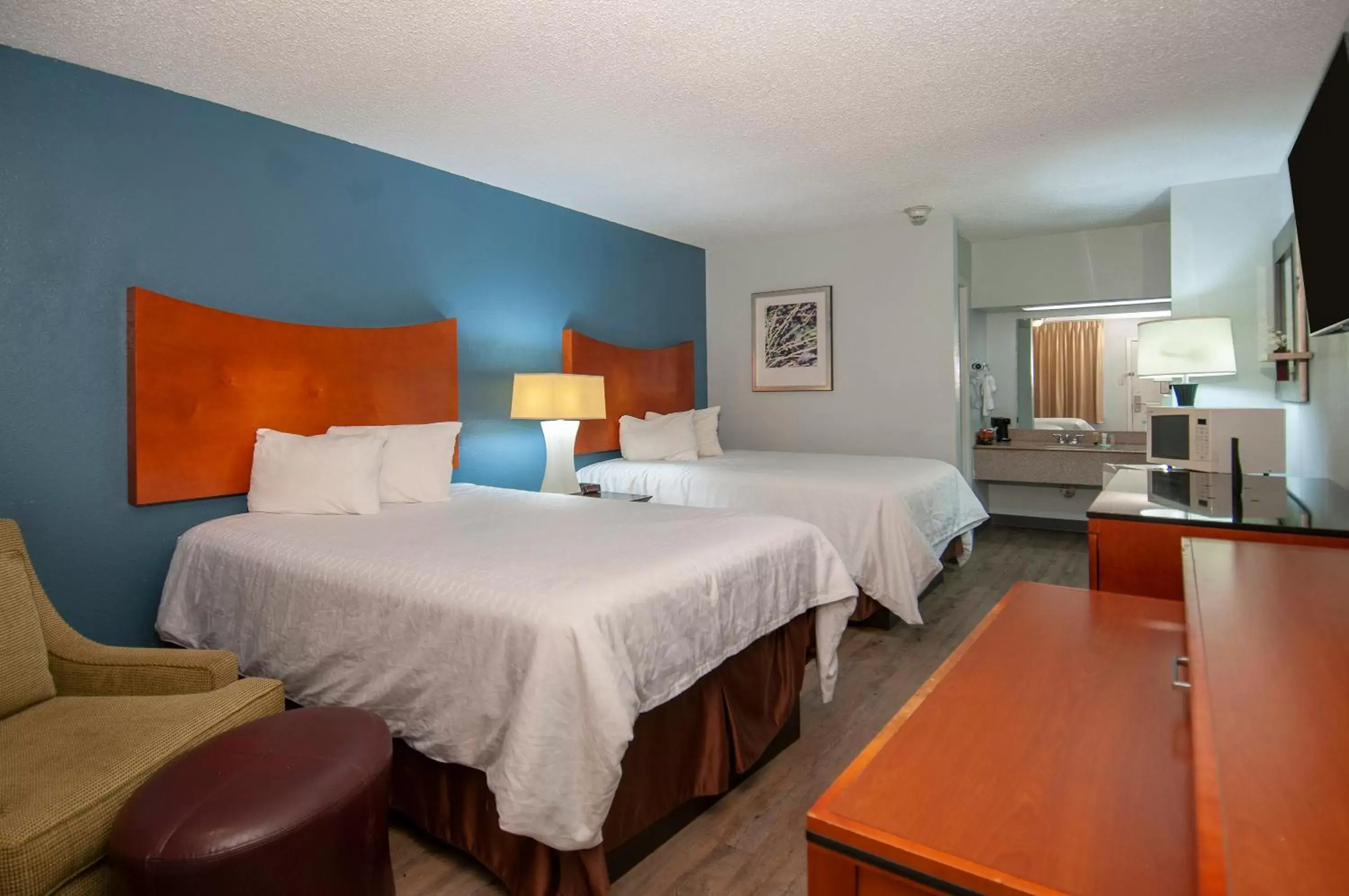 Photo of the whole room in Best Price Motel & Suites