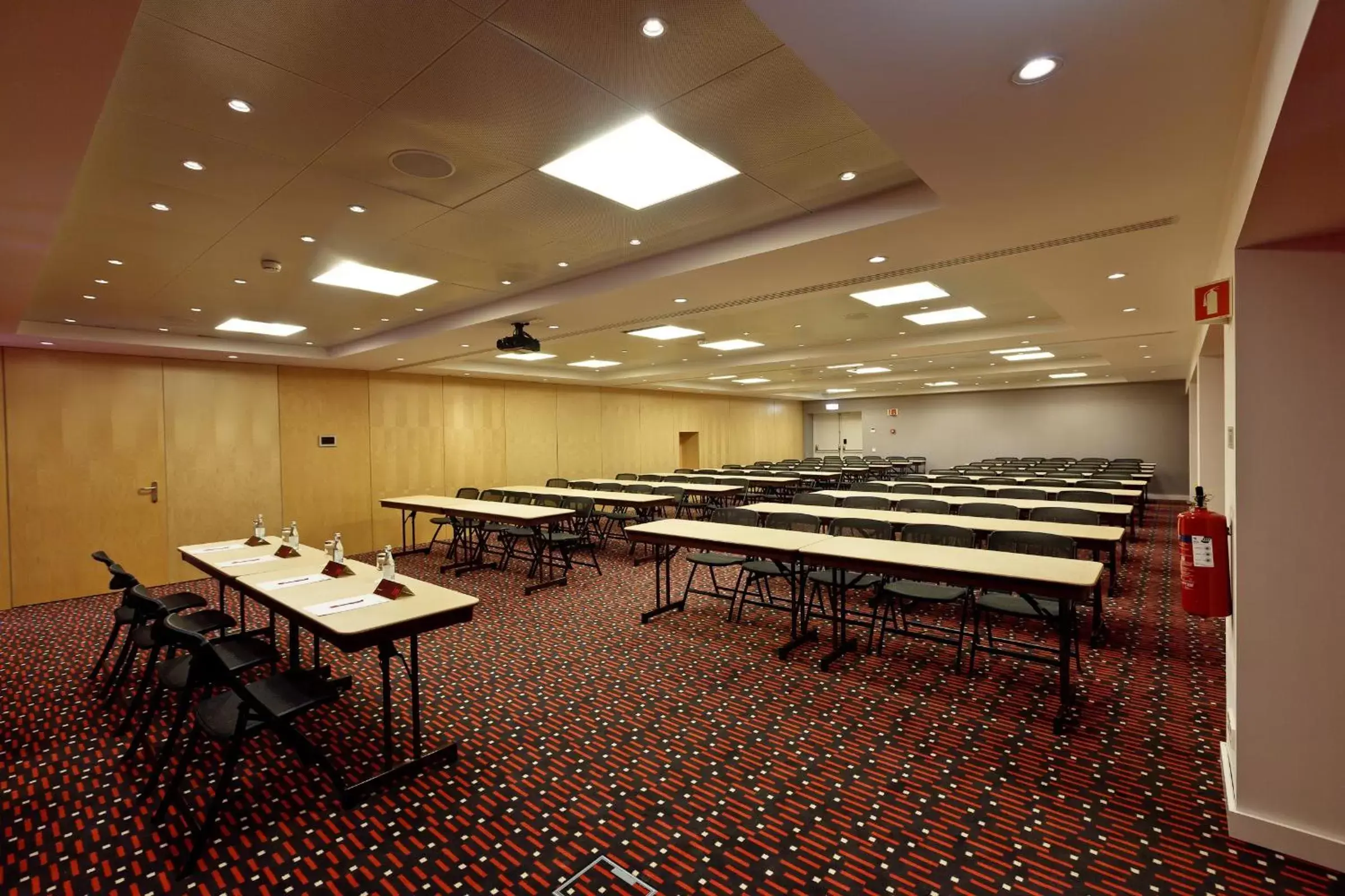 Business facilities in Hotel Mercure Braga Centro