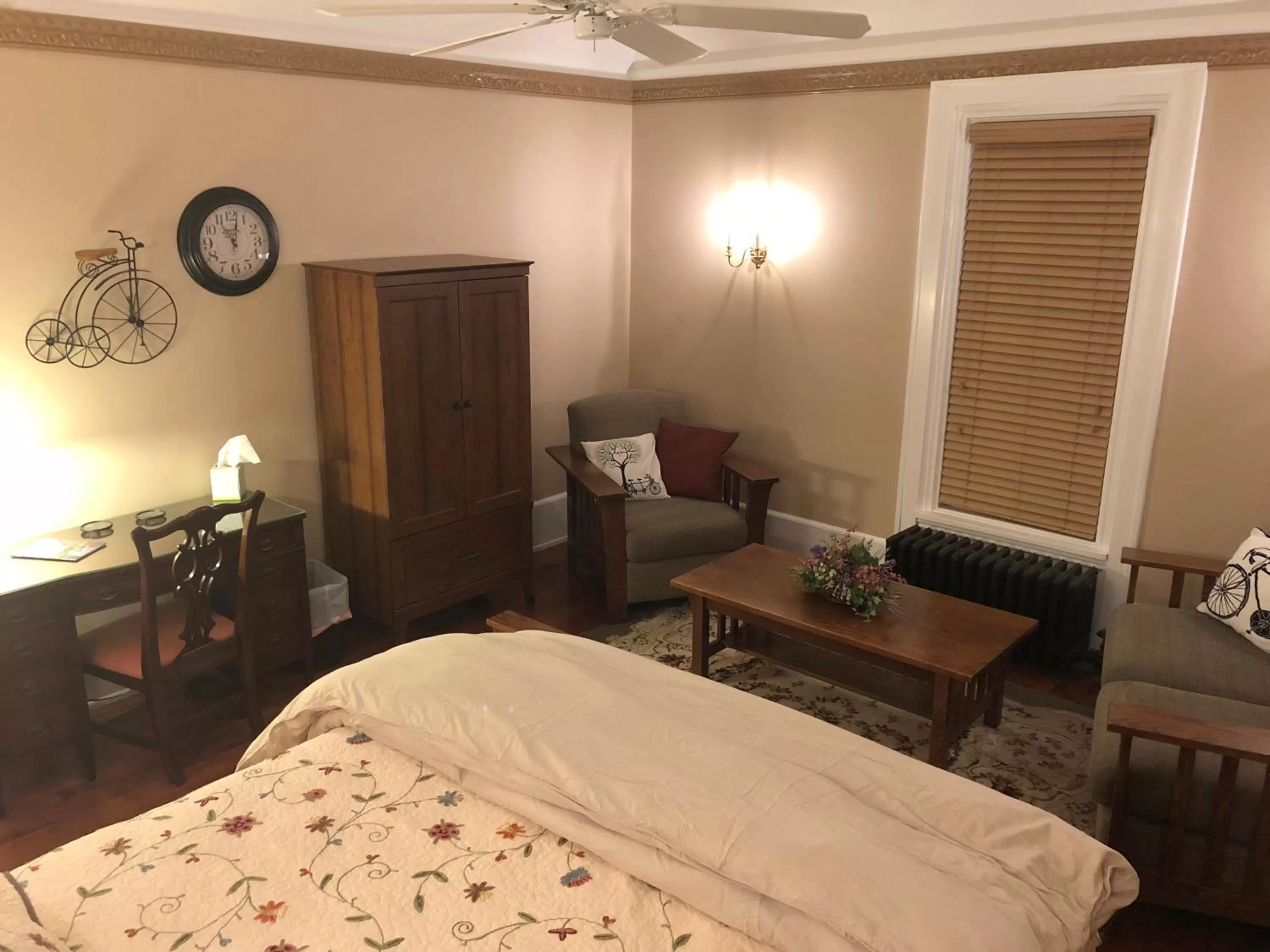 Seating area in The Parsonage Inn B&B