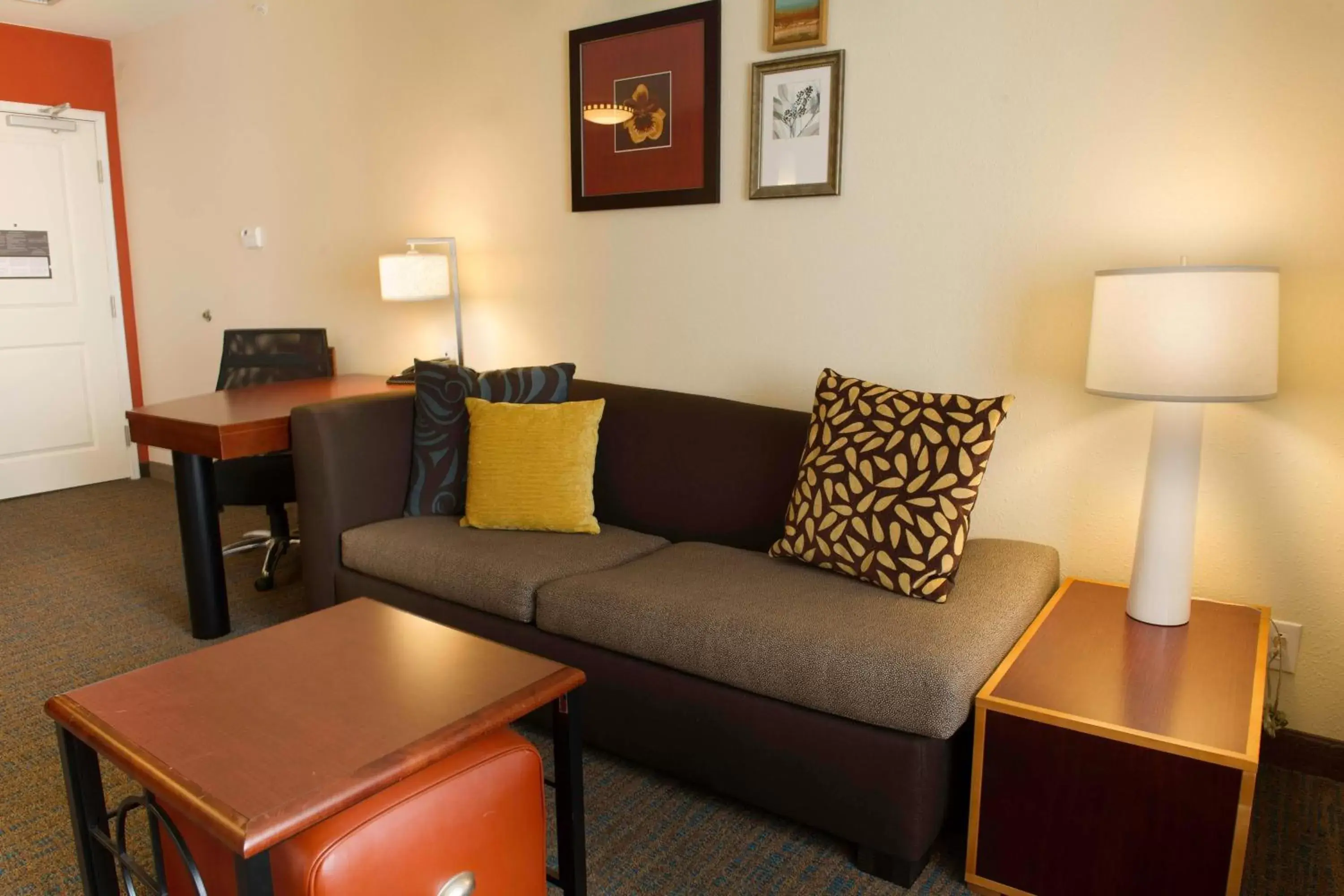 Living room, Seating Area in Residence Inn by Marriott Columbia Northwest/Harbison