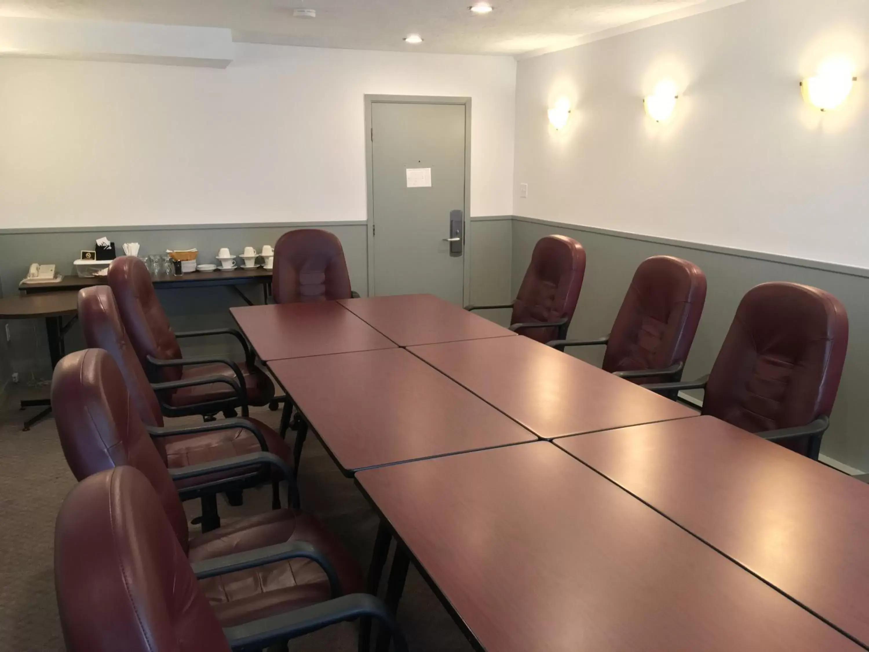 Meeting/conference room, Business Area/Conference Room in Fairway Inn