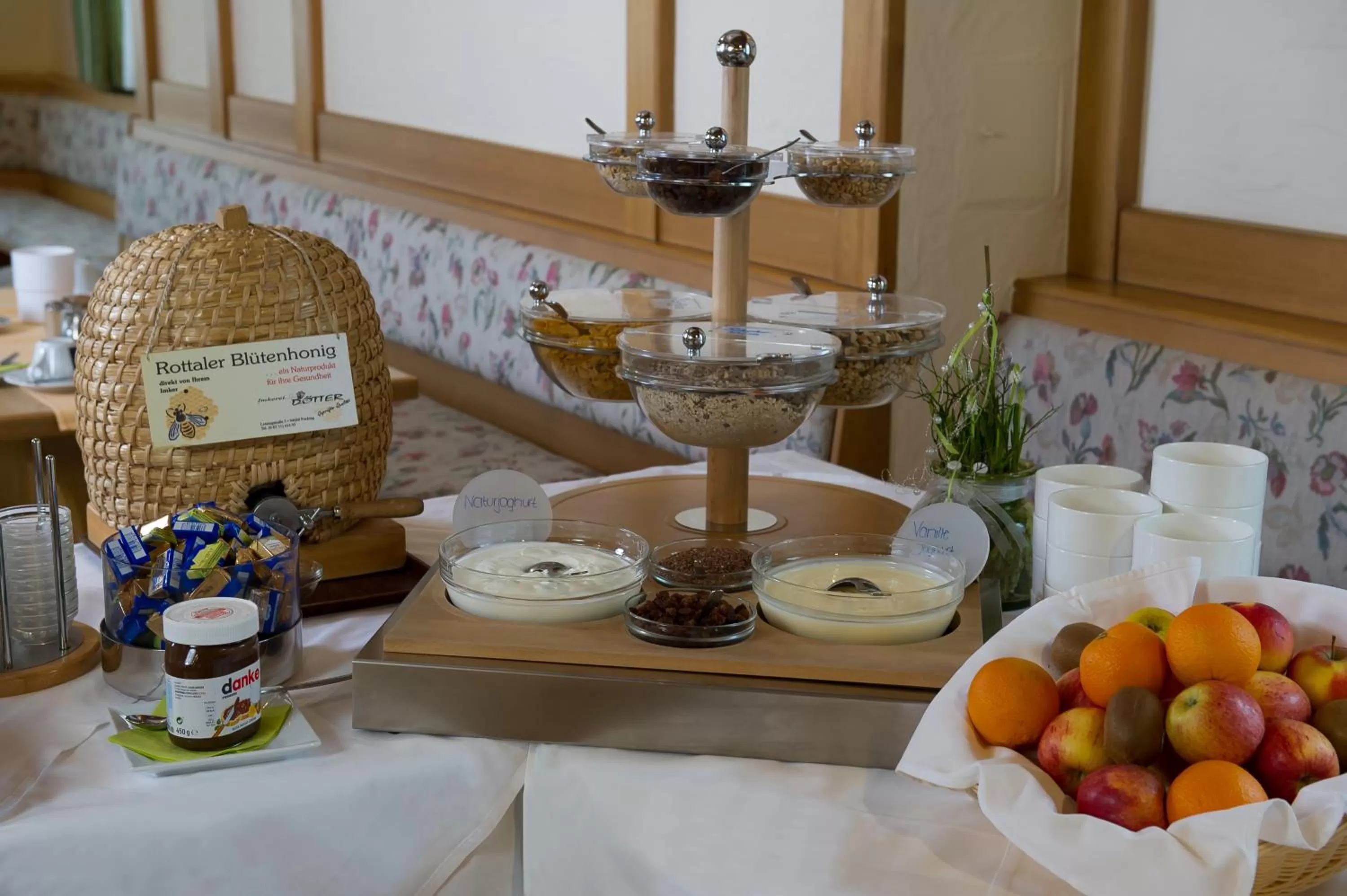 Buffet breakfast in Hotel Pockinger Hof