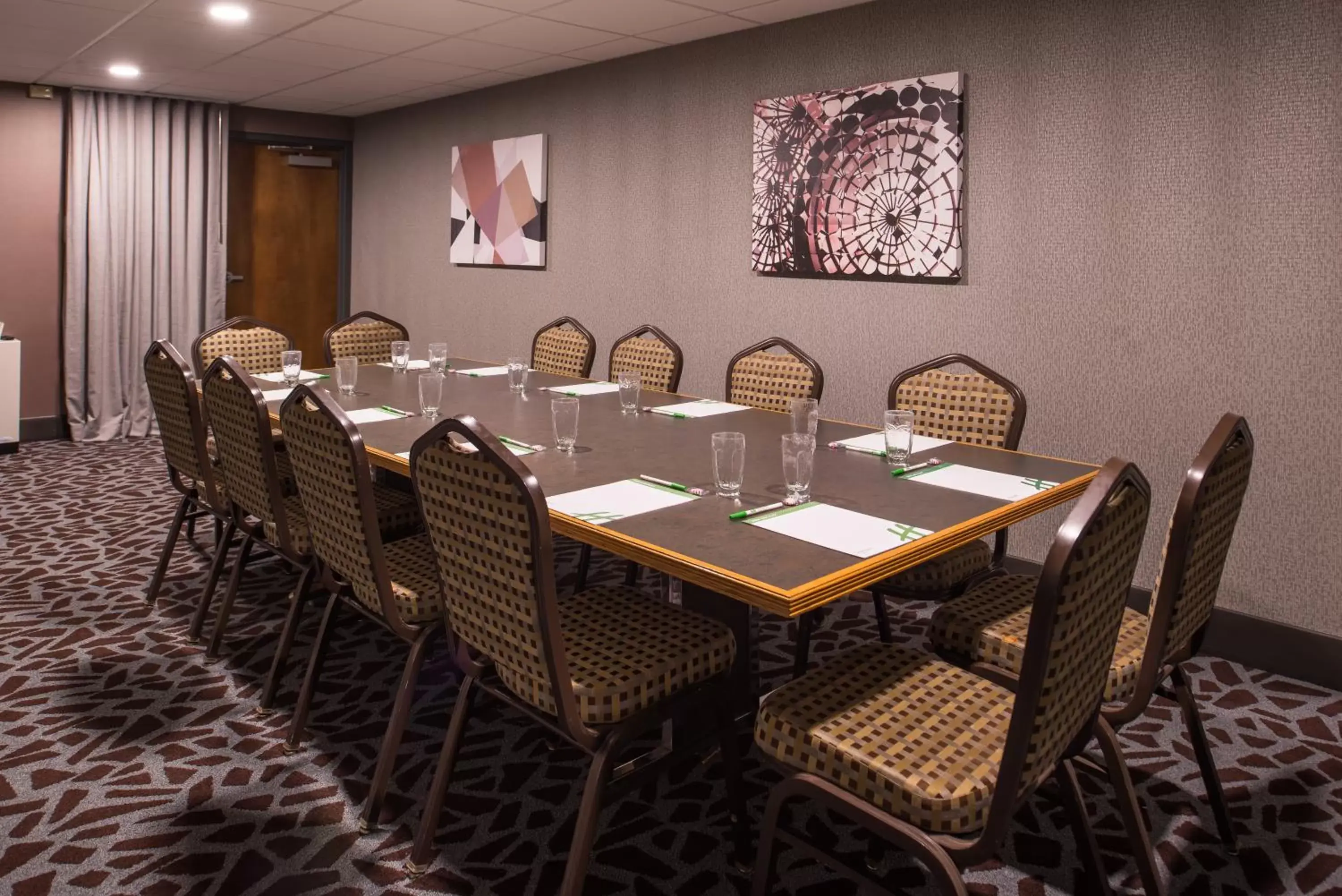 Meeting/conference room in Holiday Inn Auburn-Finger Lakes Region, an IHG Hotel