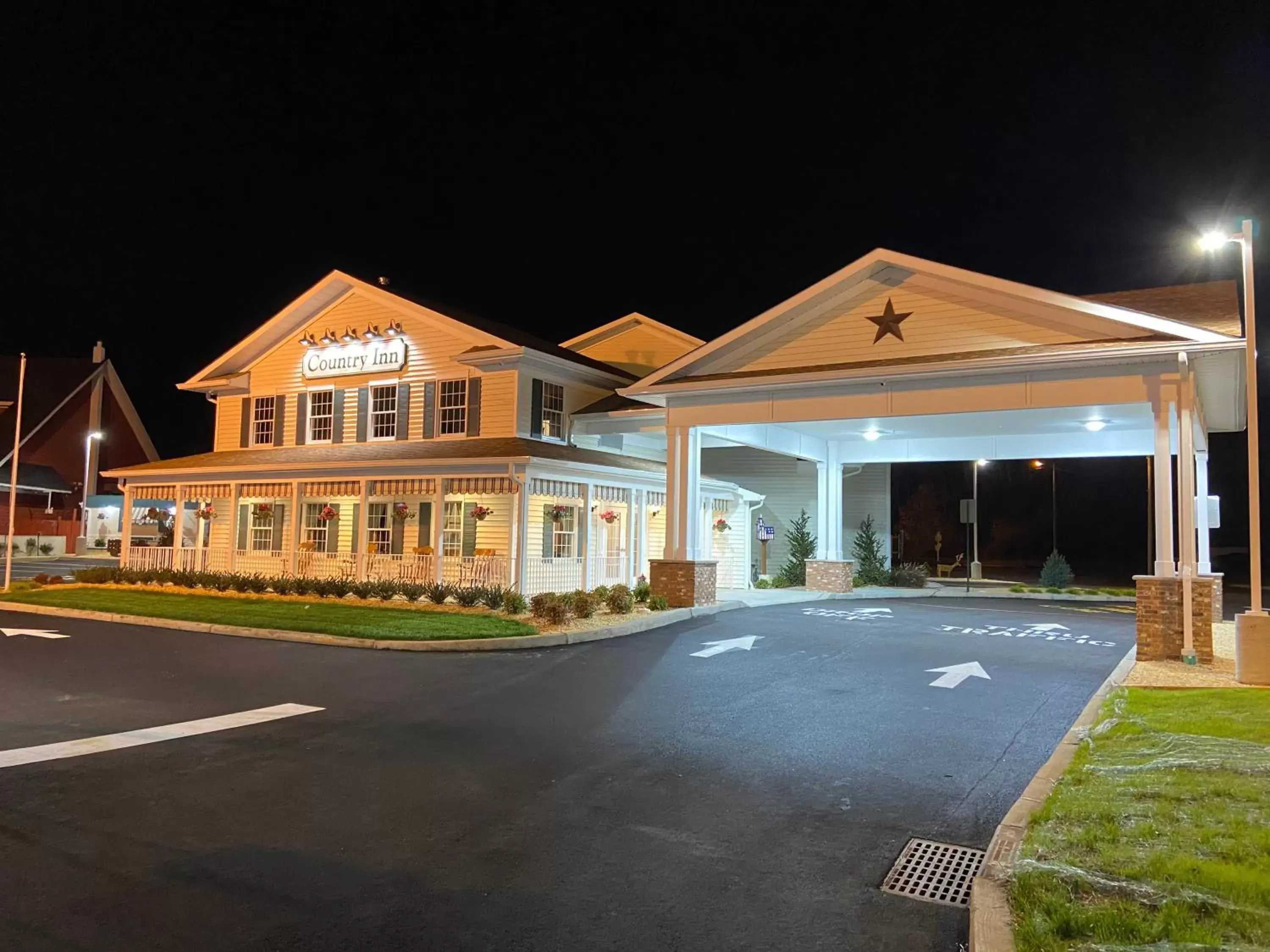 Property Building in Country Inn of Hazlet